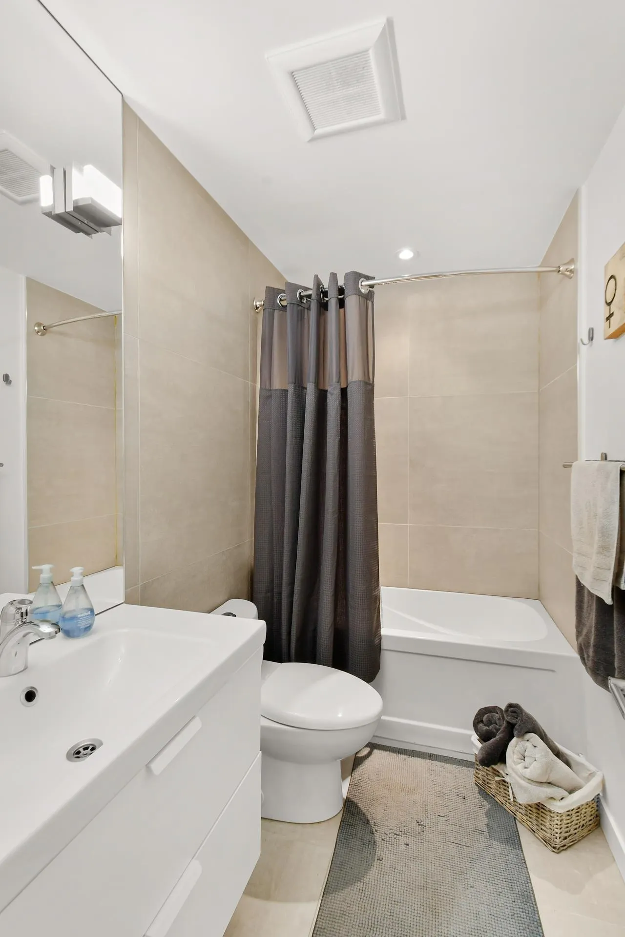 120 E 4th Street #410