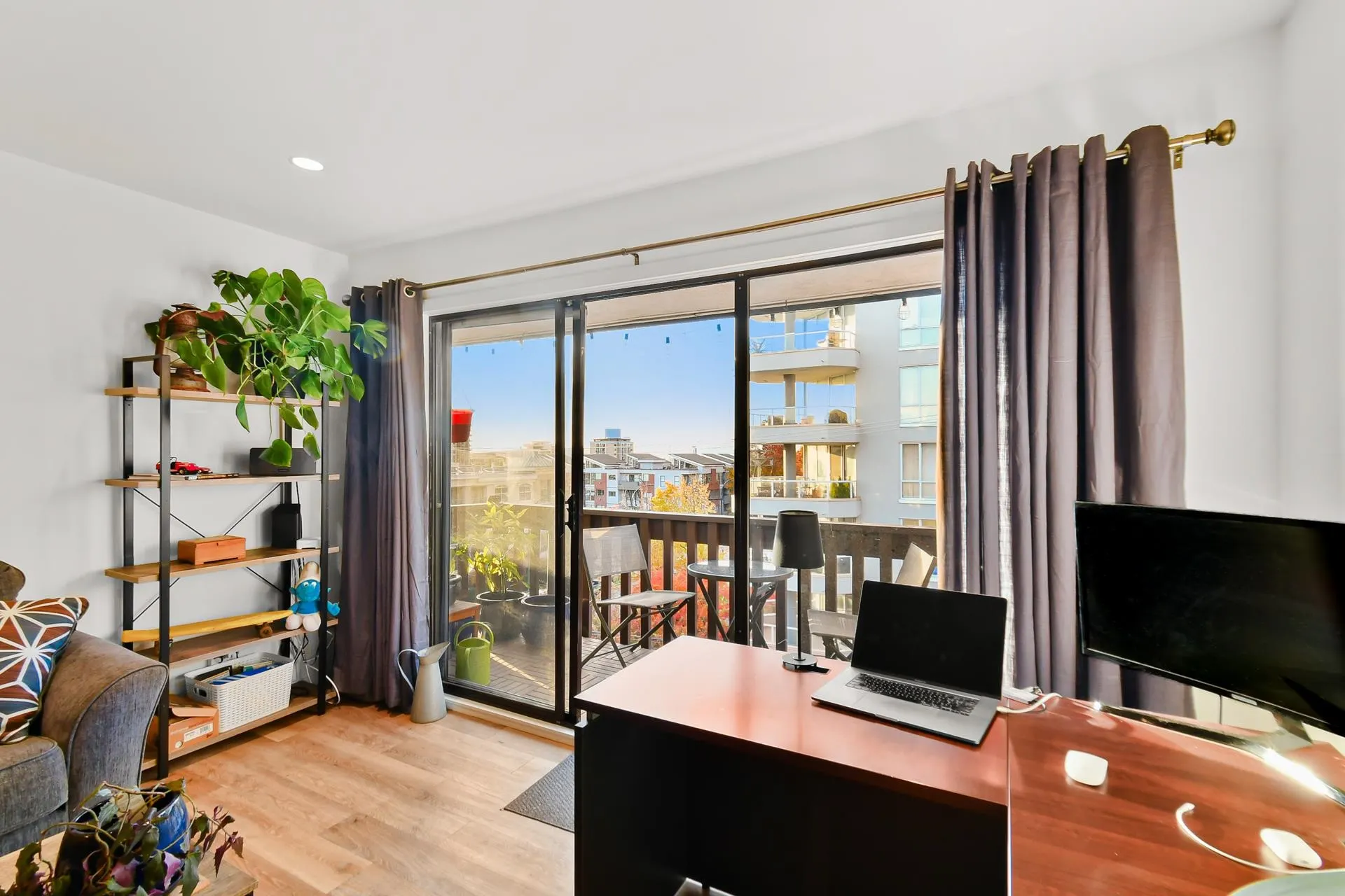120 E 4th Street #410