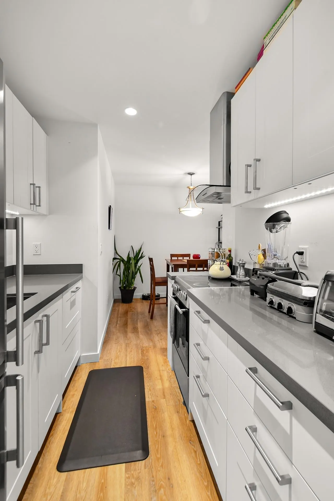 120 E 4th Street #410