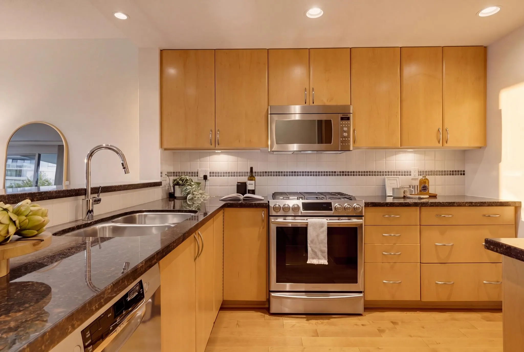 1428 W 6th Avenue #404