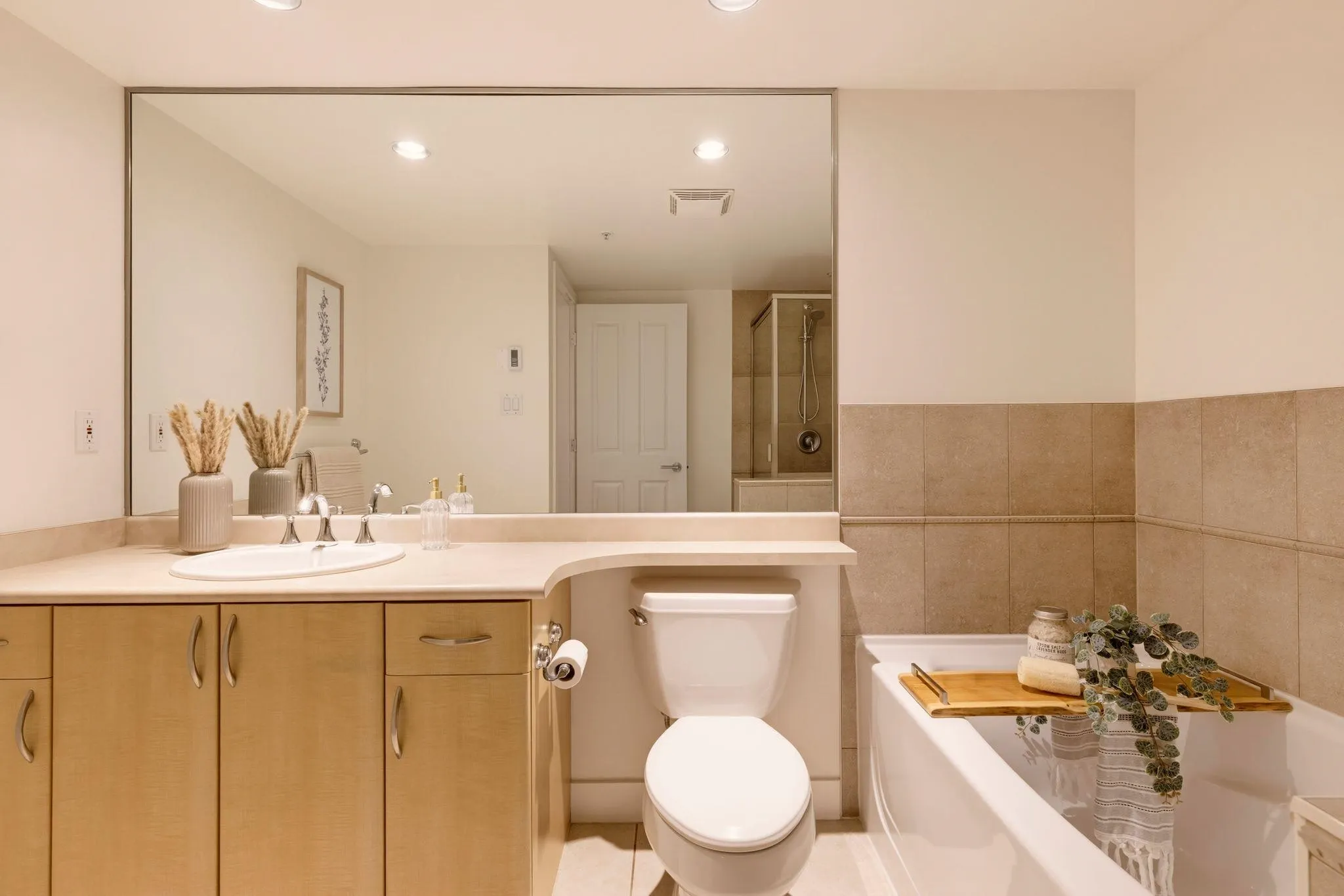 1428 W 6th Avenue #404