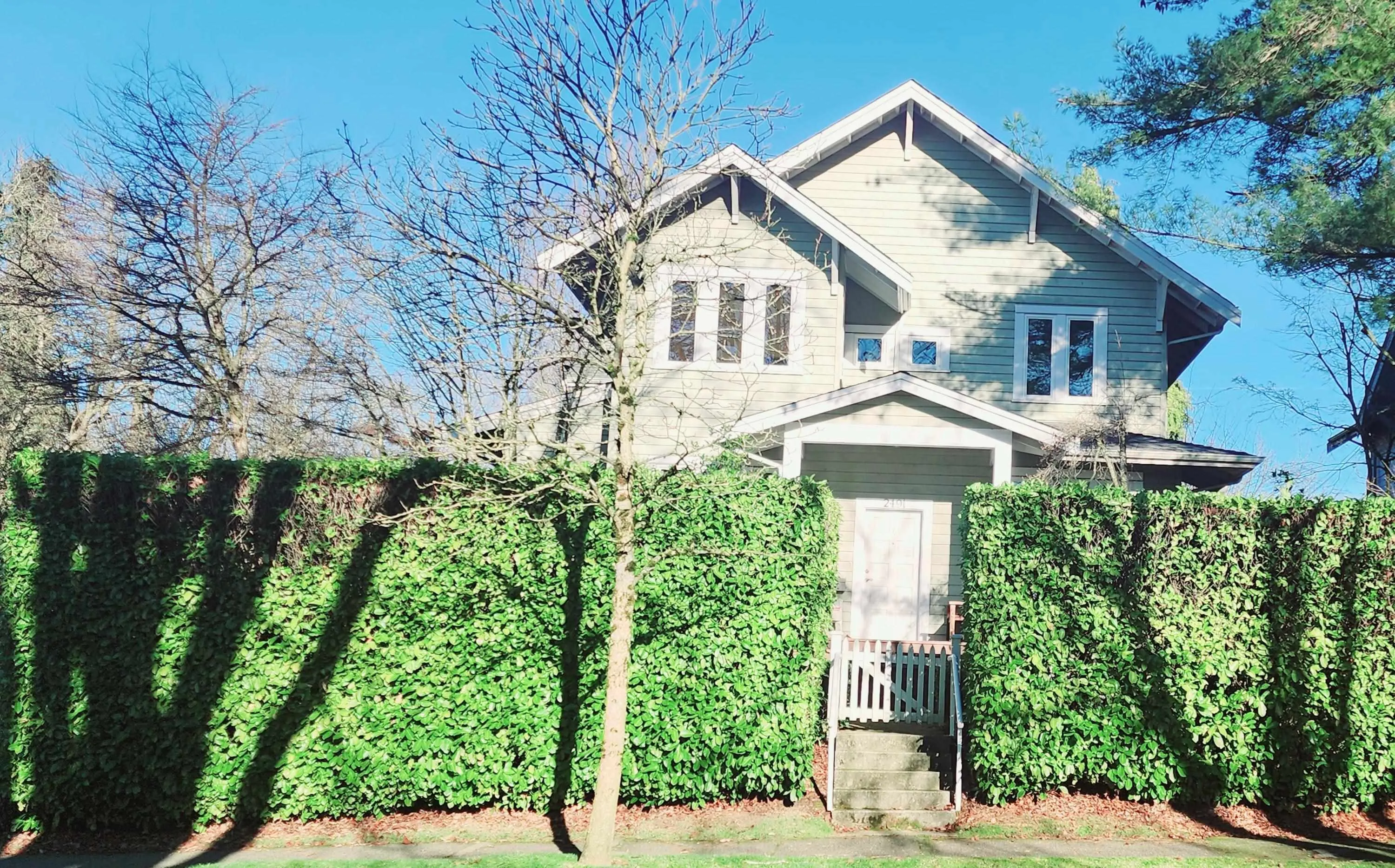 2491 W 14th Avenue