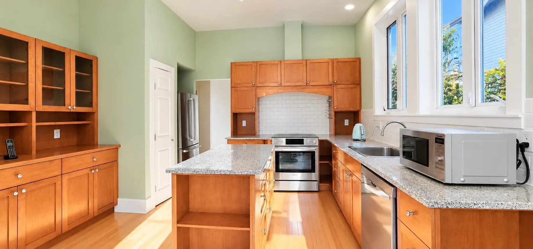 2491 W 14th Avenue