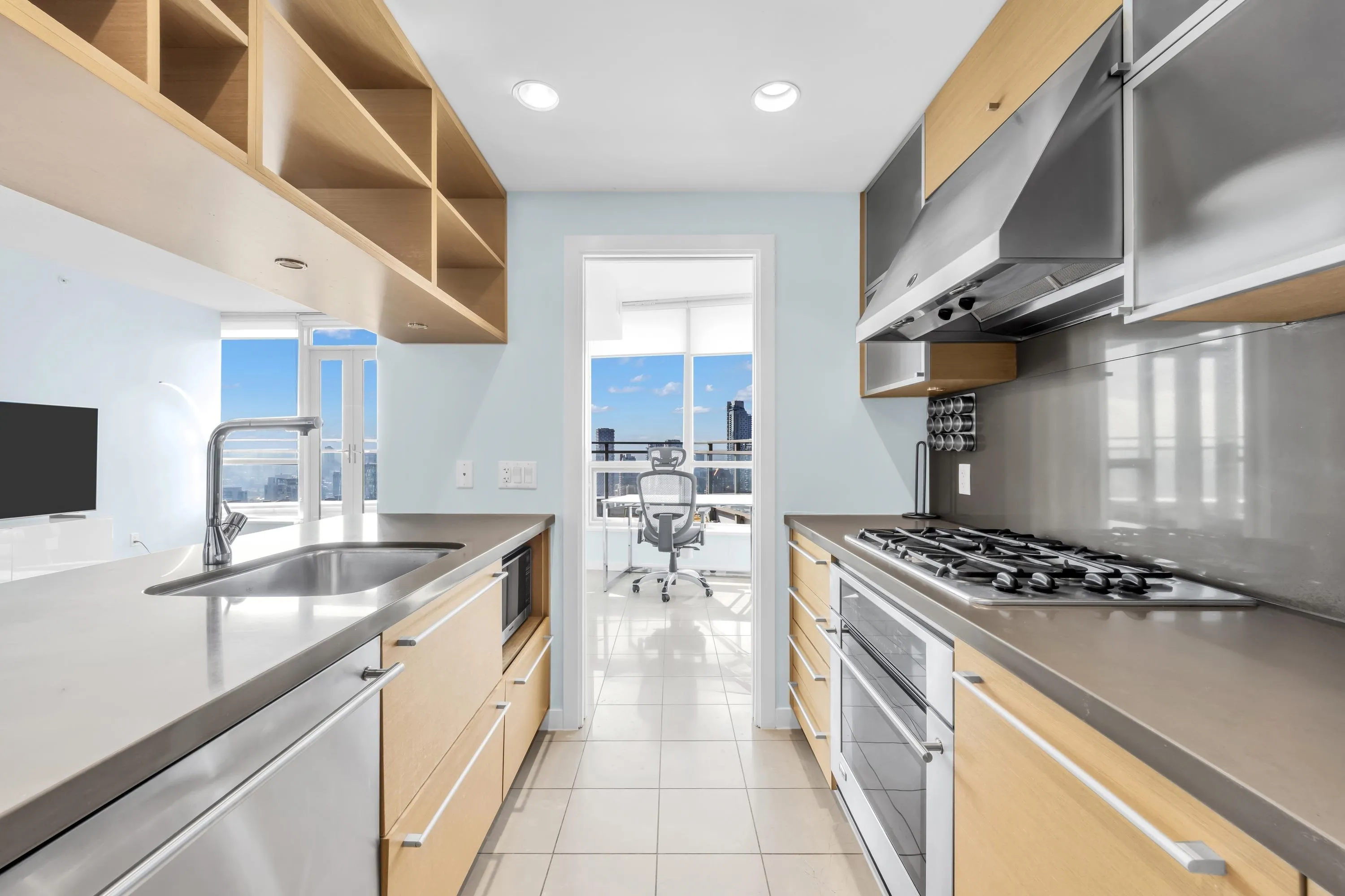 833 Seymour Street #3505