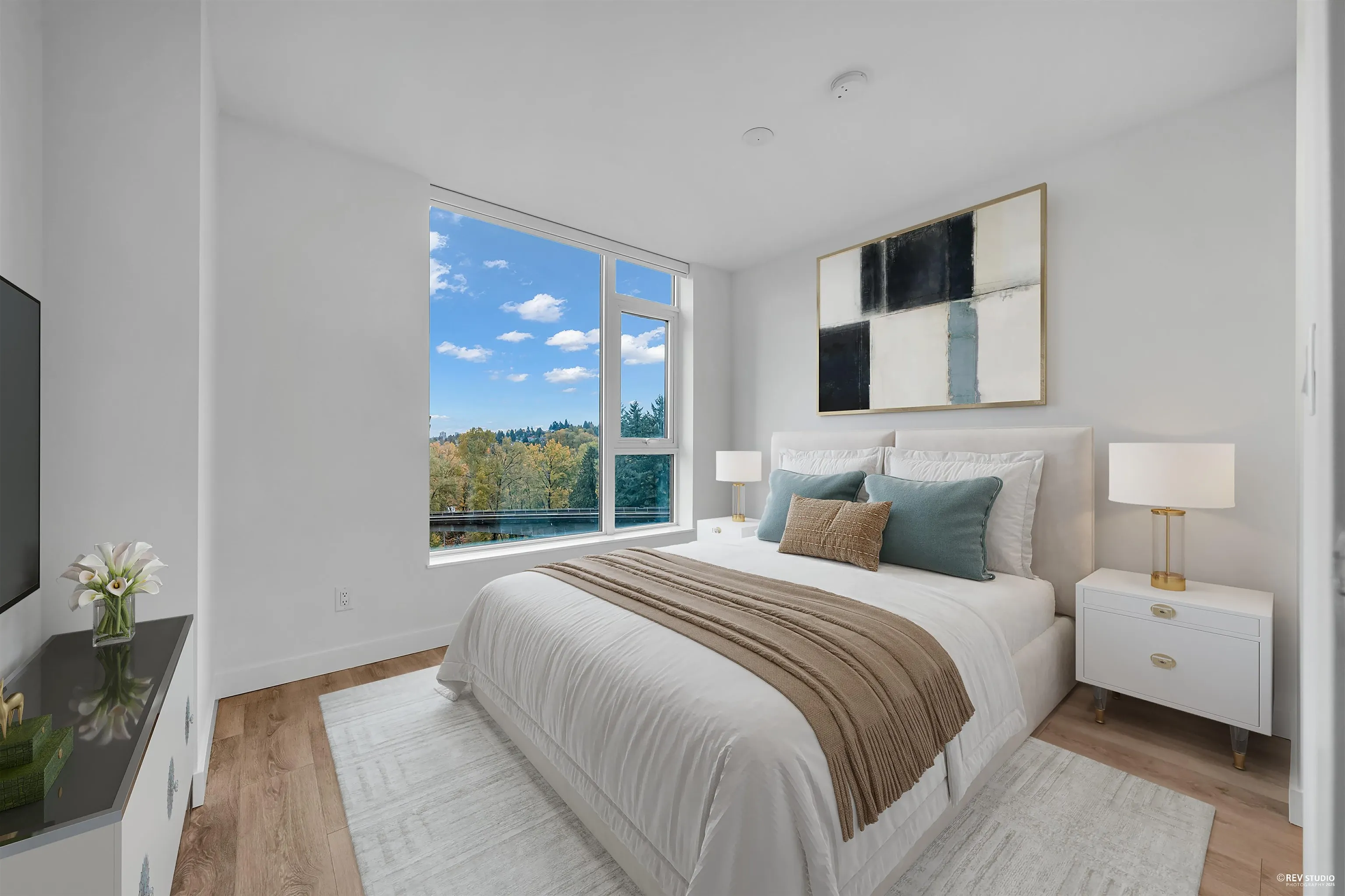 308 Alderson Avenue #809