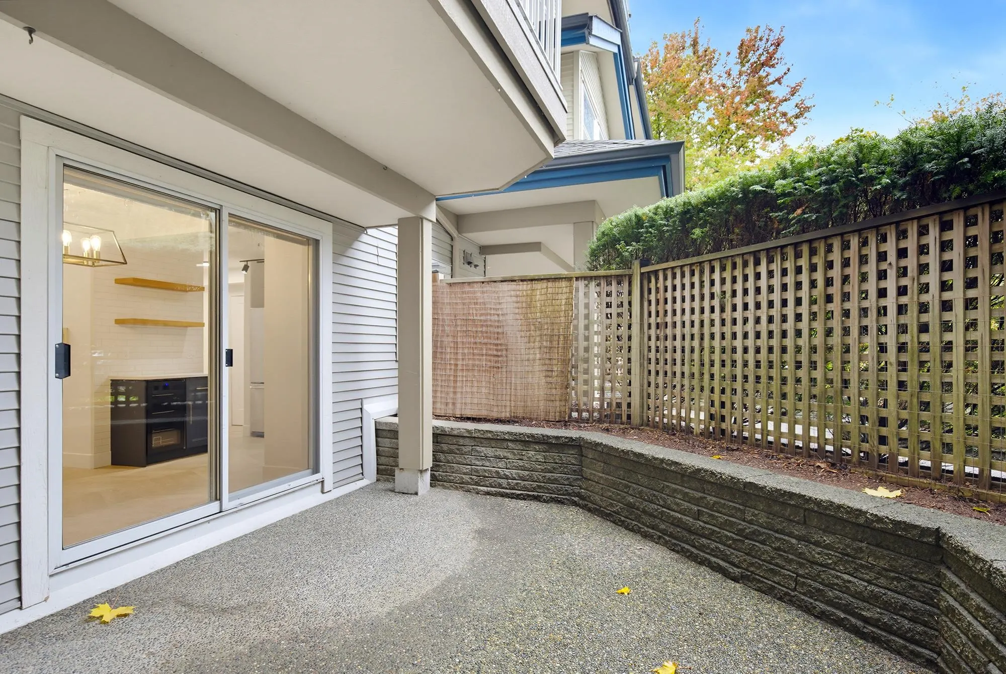 20556 113 Avenue #105
