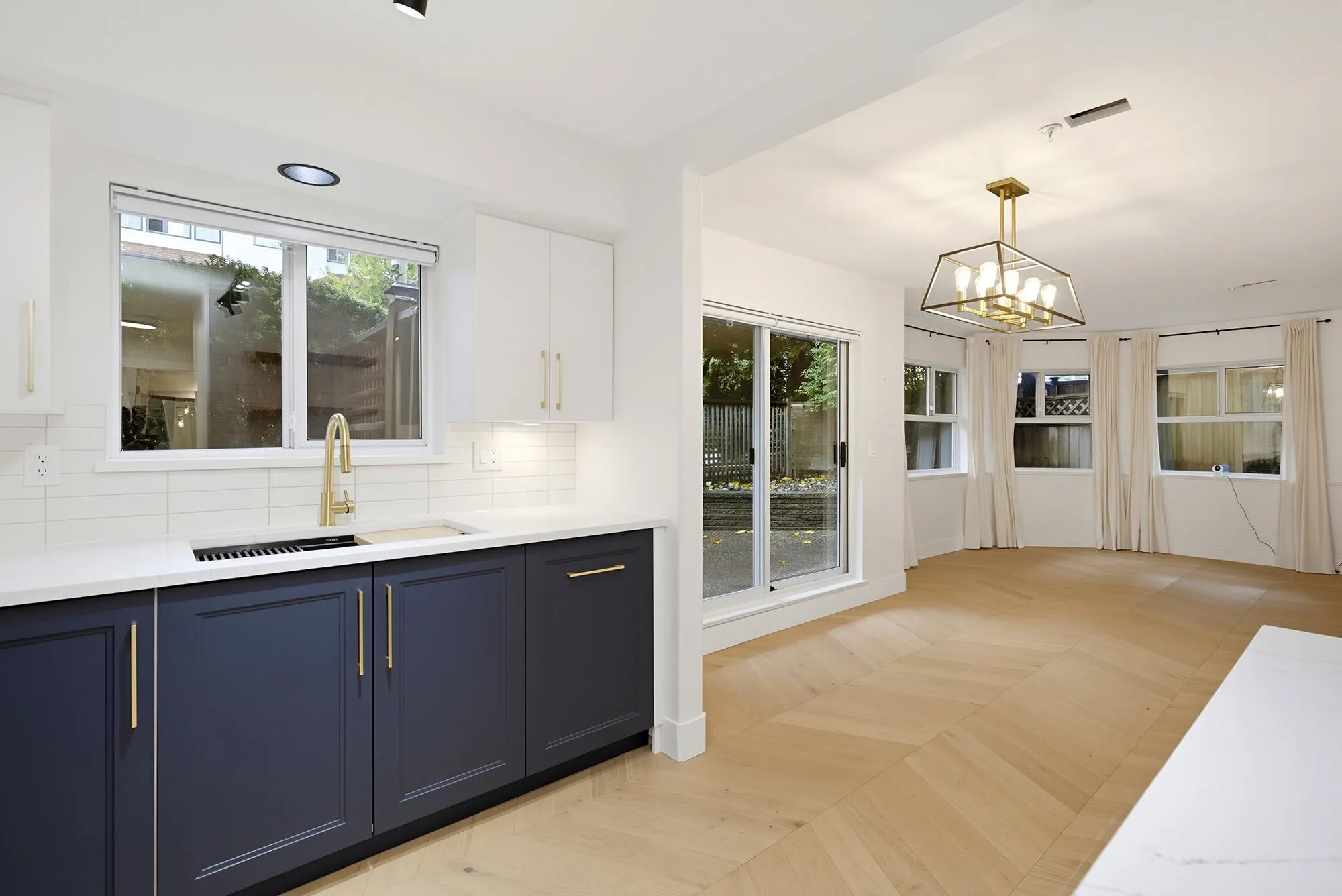 20556 113 Avenue #105
