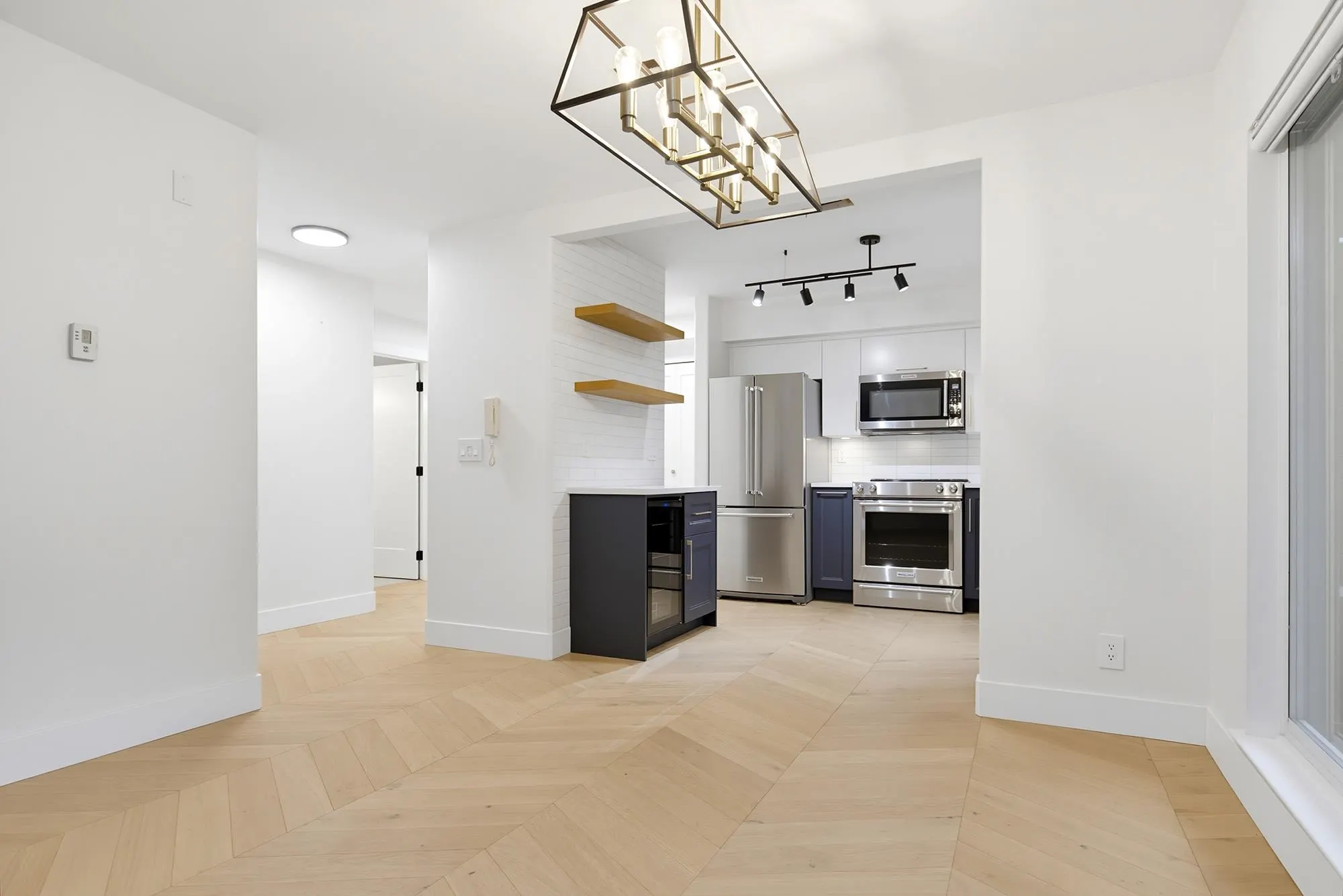 20556 113 Avenue #105
