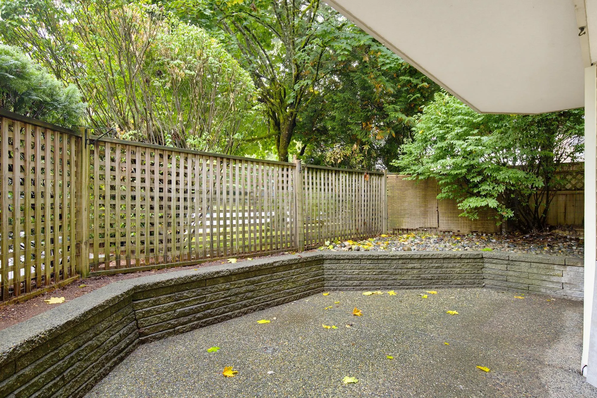20556 113 Avenue #105
