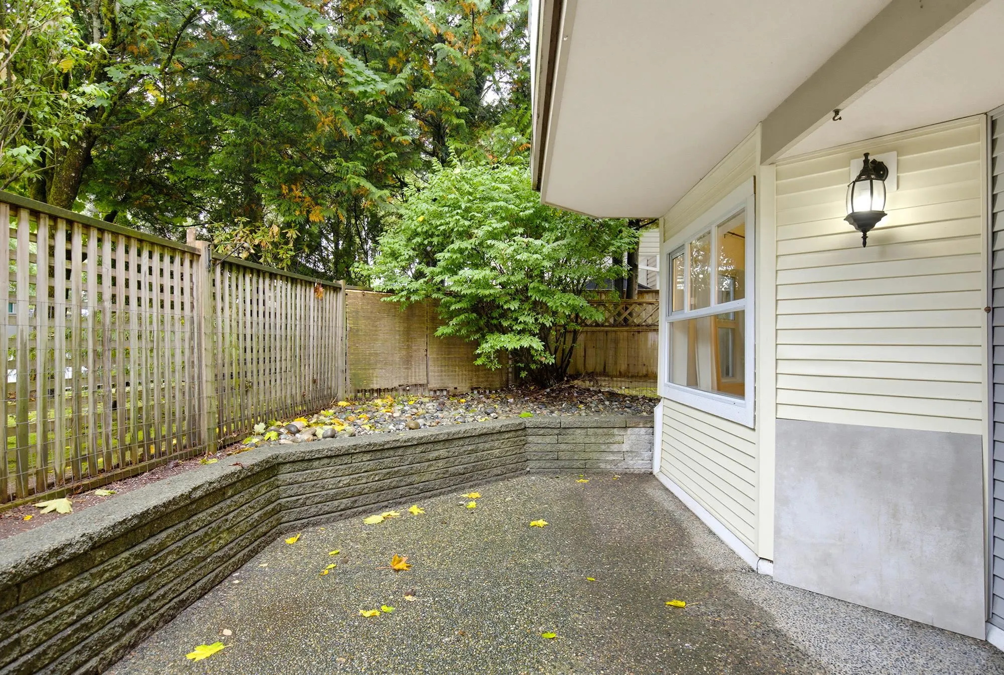 20556 113 Avenue #105