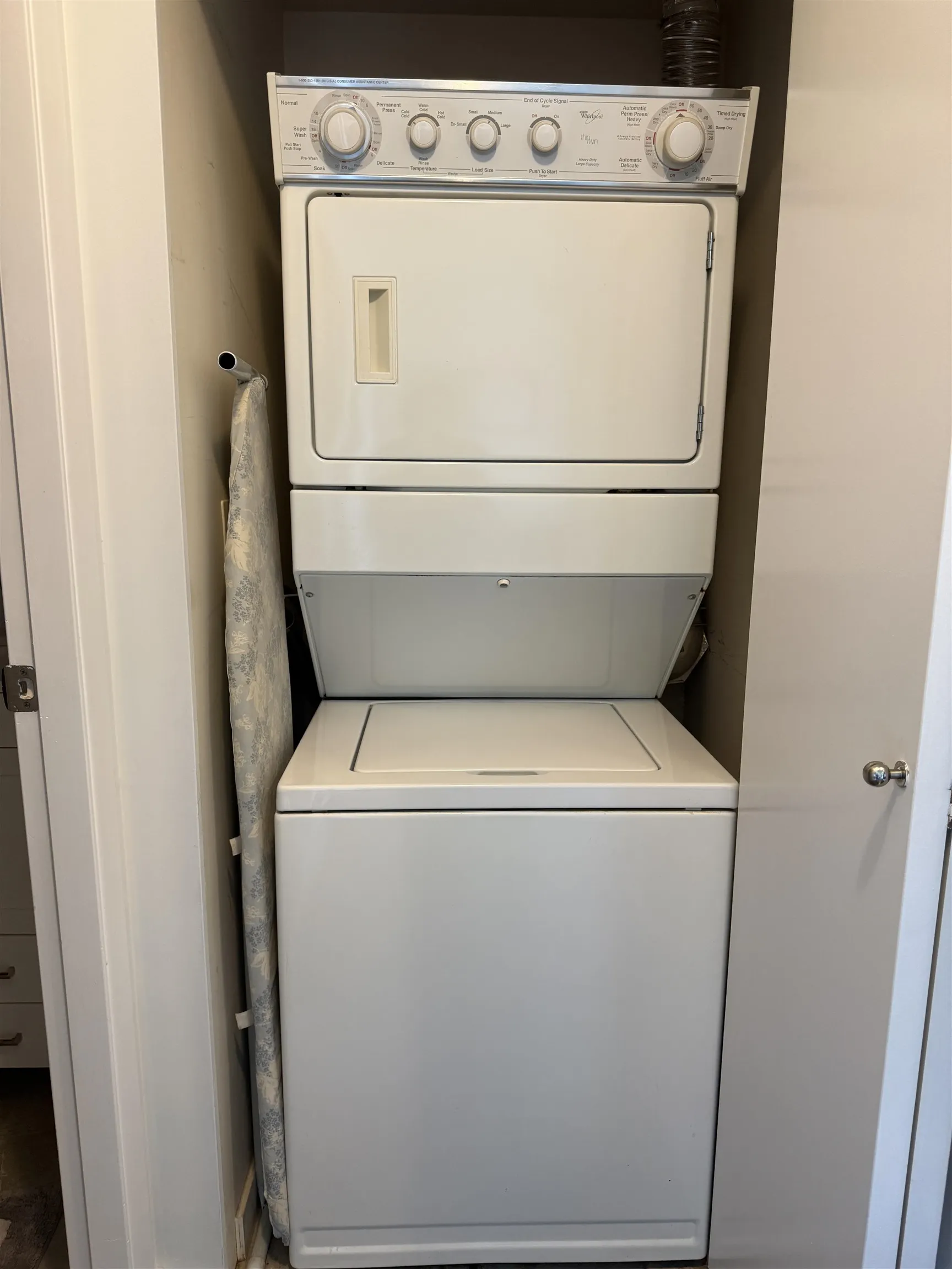 193 Aquarius Mews #3305