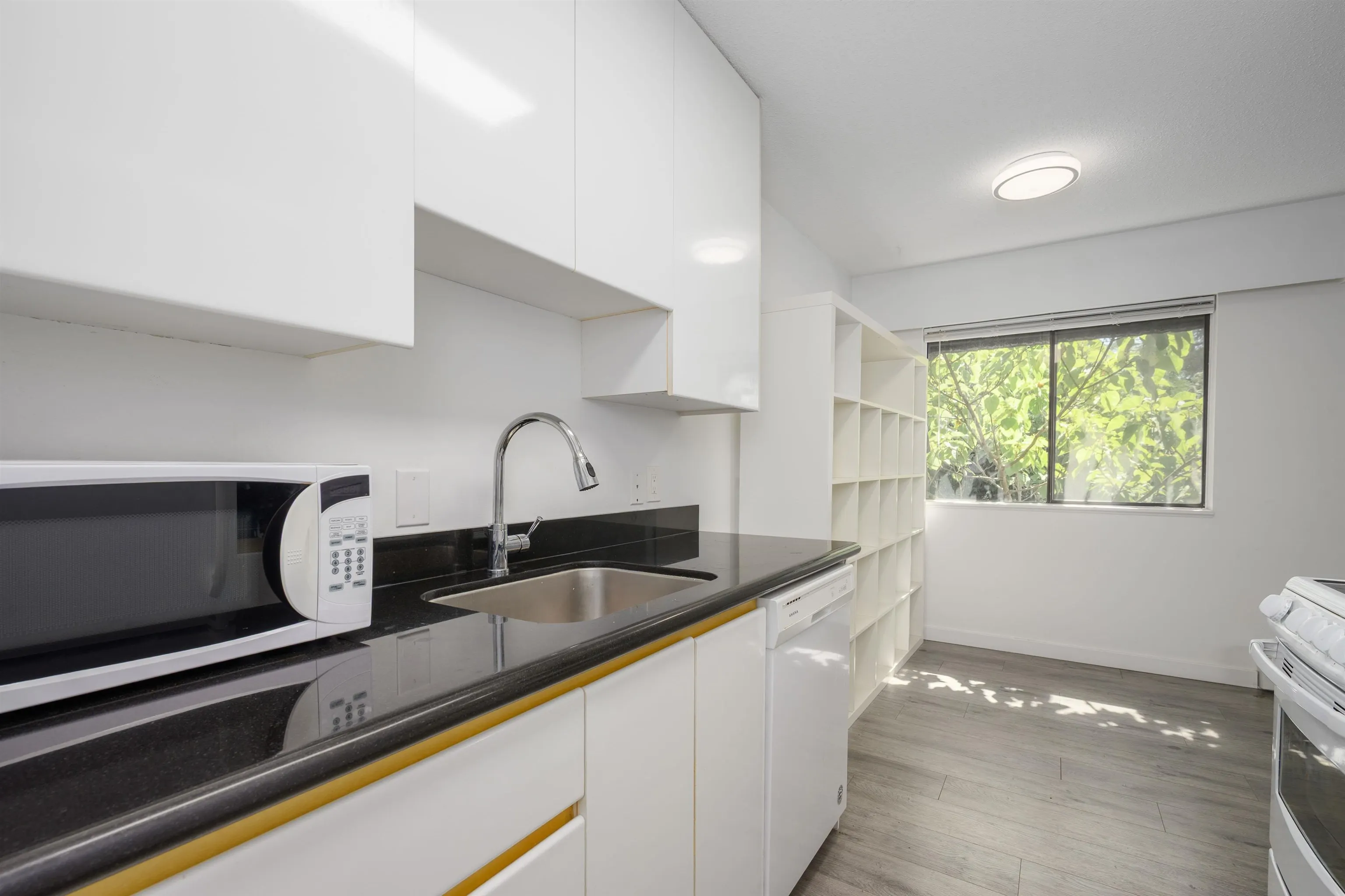 310 W 3rd Street #305