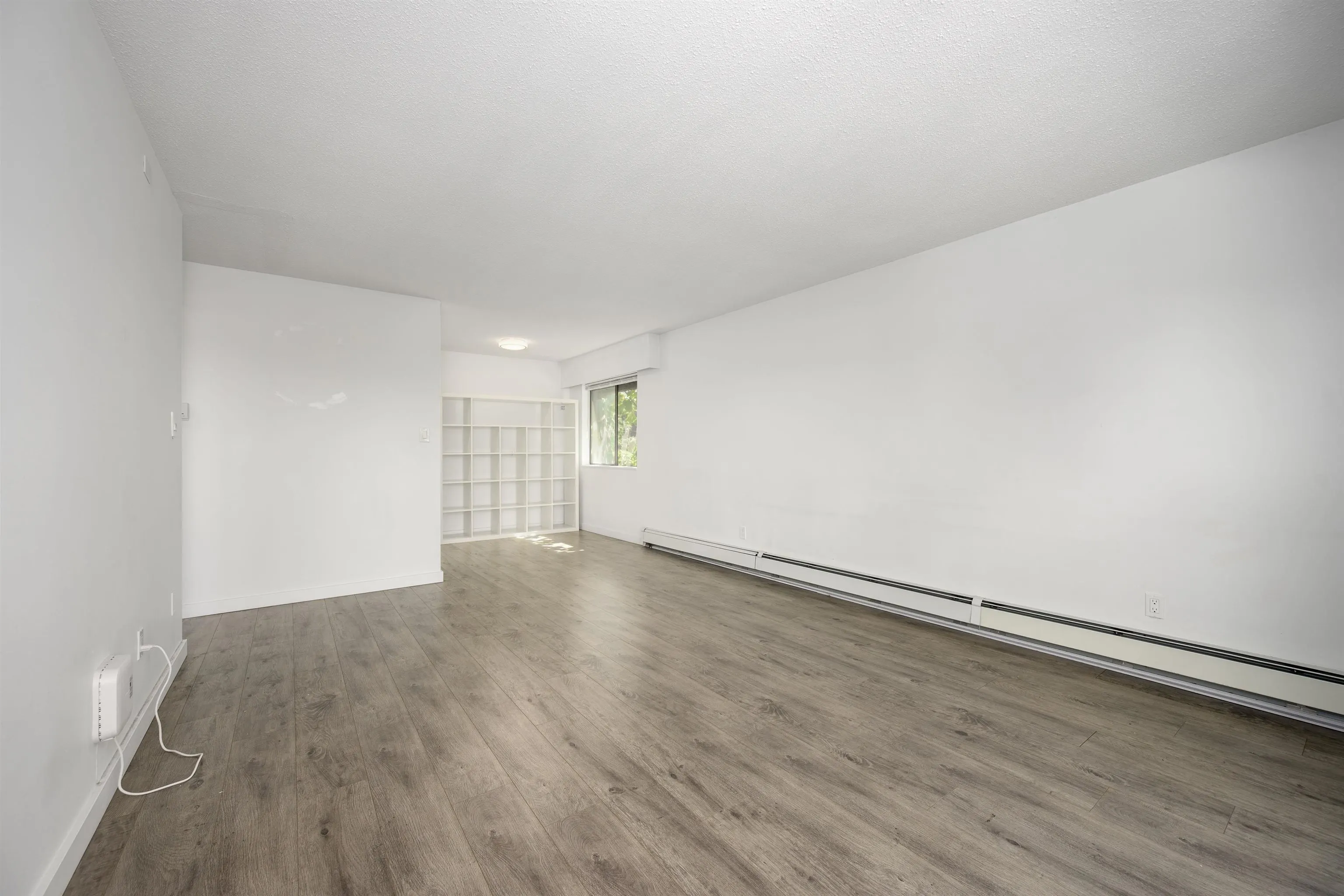 310 W 3rd Street #305