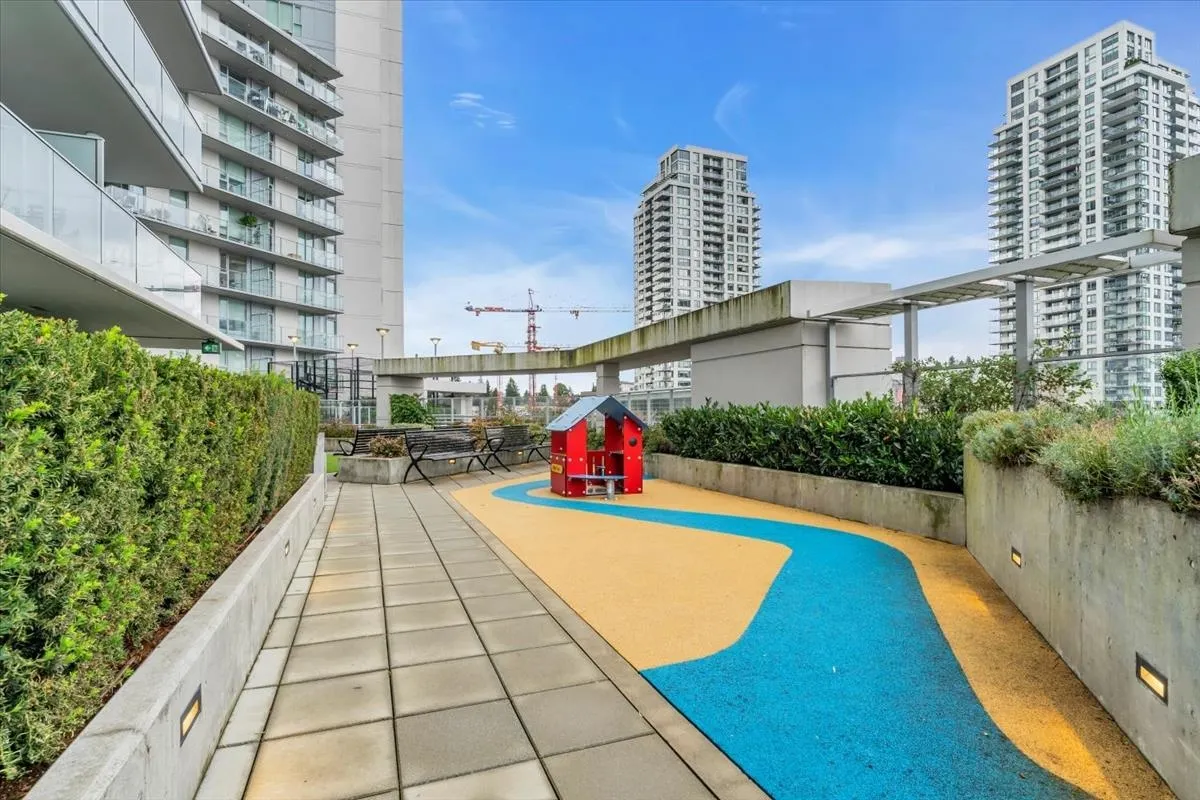 567 Clarke Road #3305