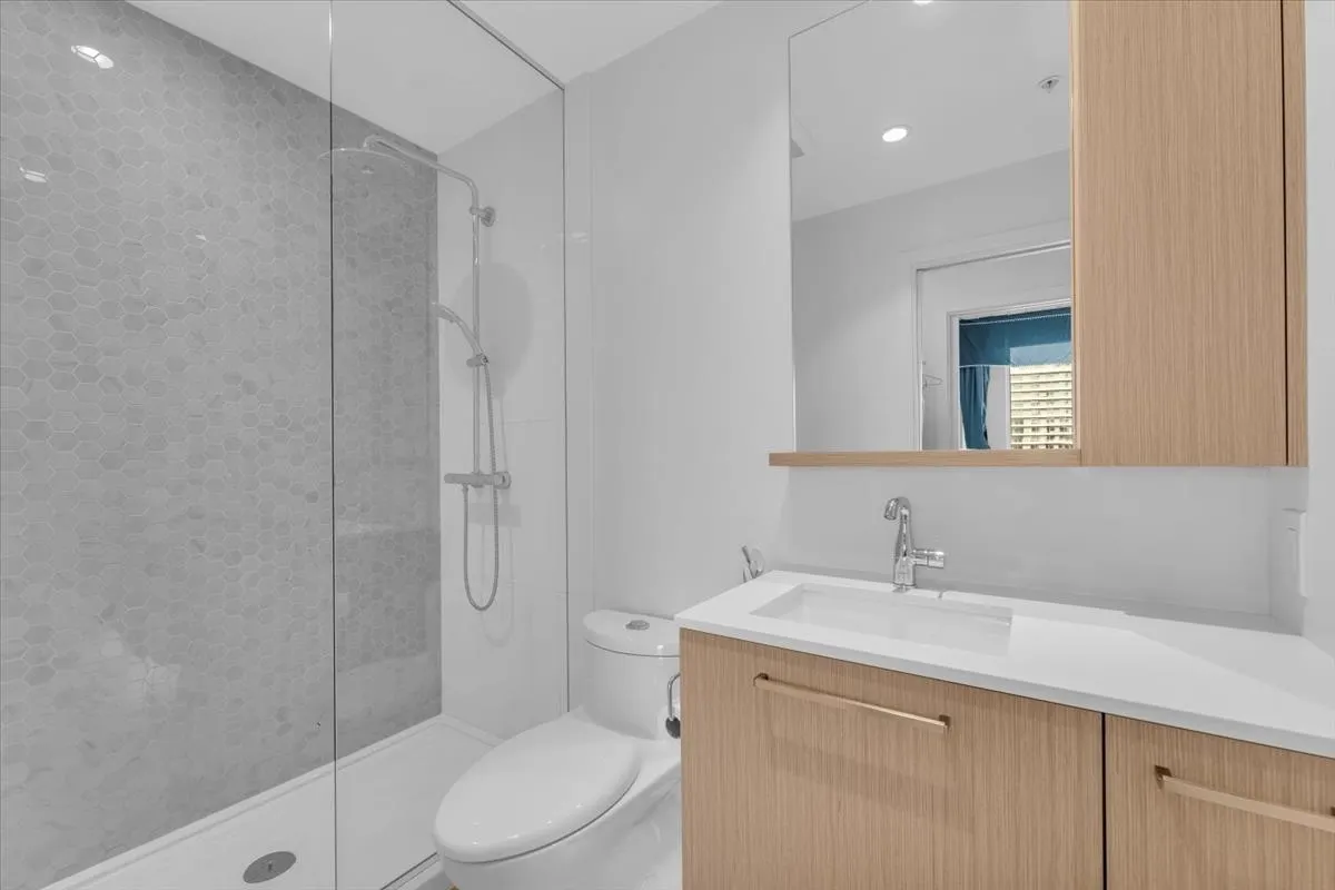 567 Clarke Road #3305