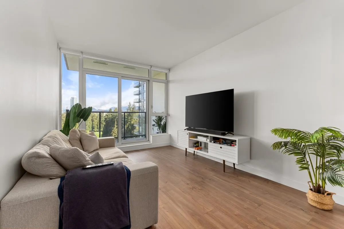 585 Austin Avenue #1702