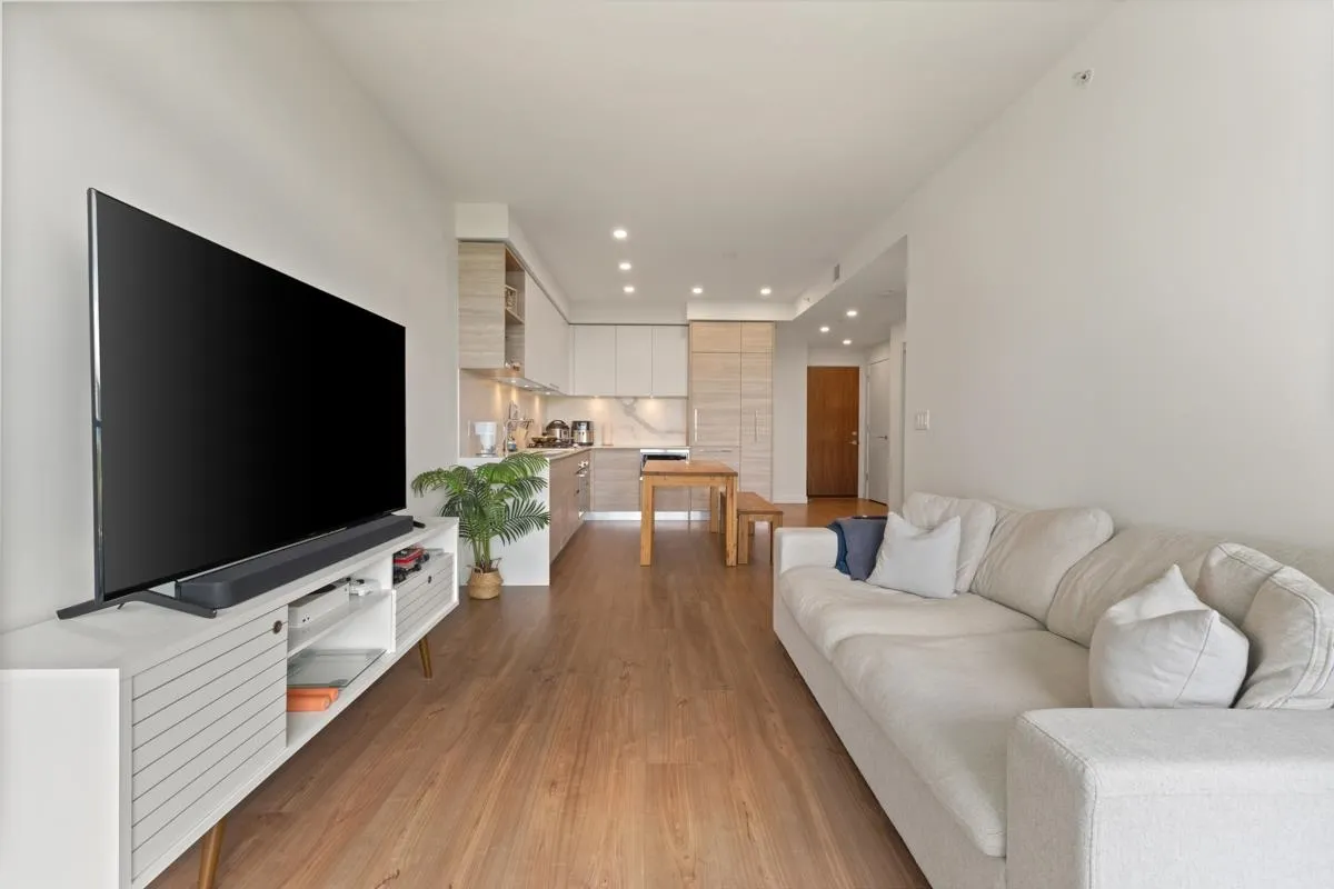 585 Austin Avenue #1702