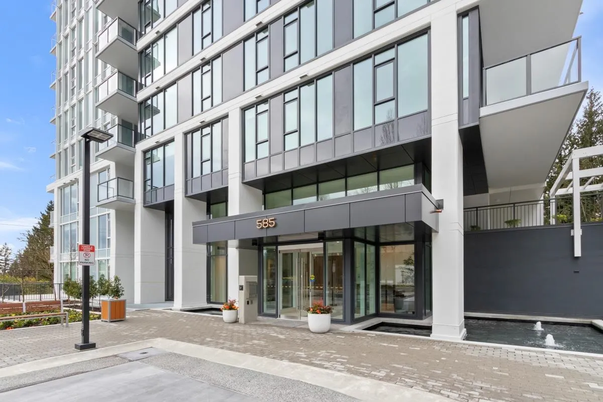 585 Austin Avenue #1702