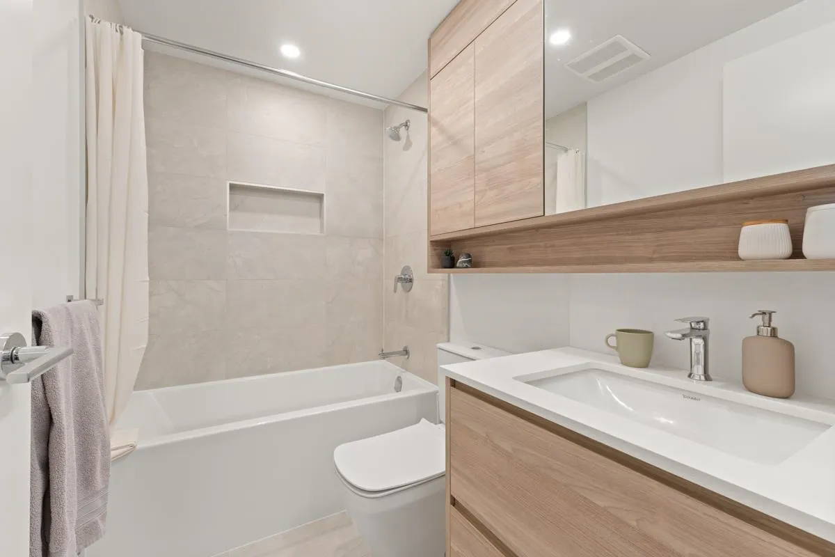 585 Austin Avenue #1702