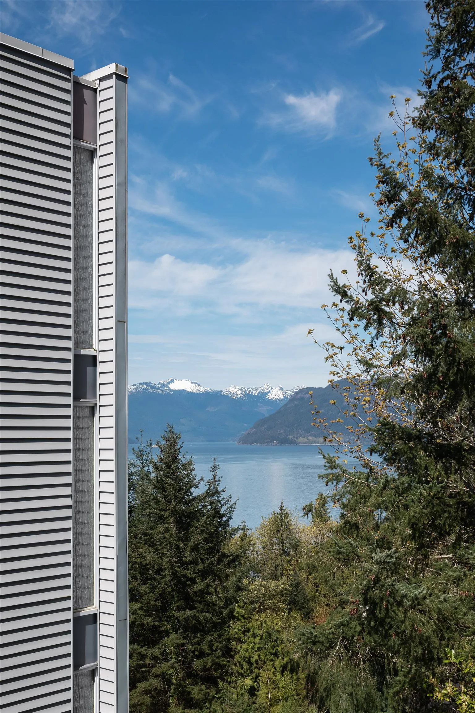 90 Isleview Place