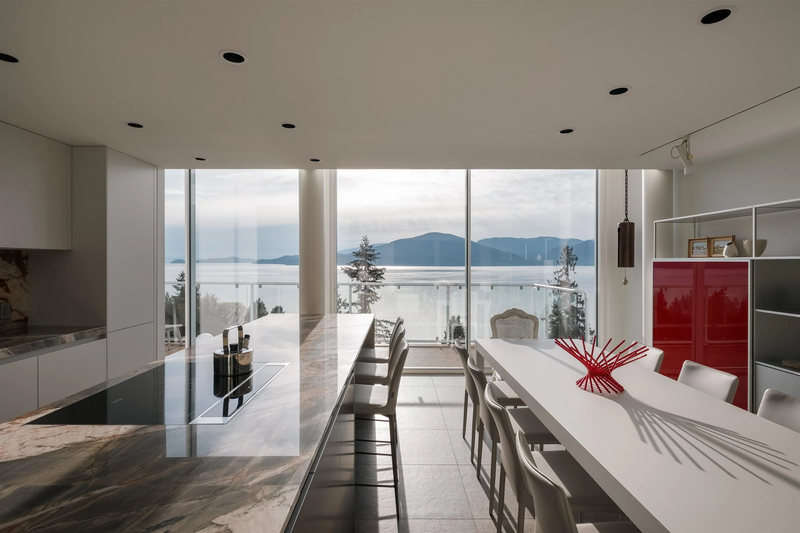90 Isleview Place
