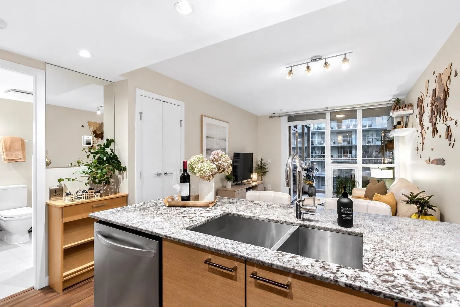 135 E 17 Street #413