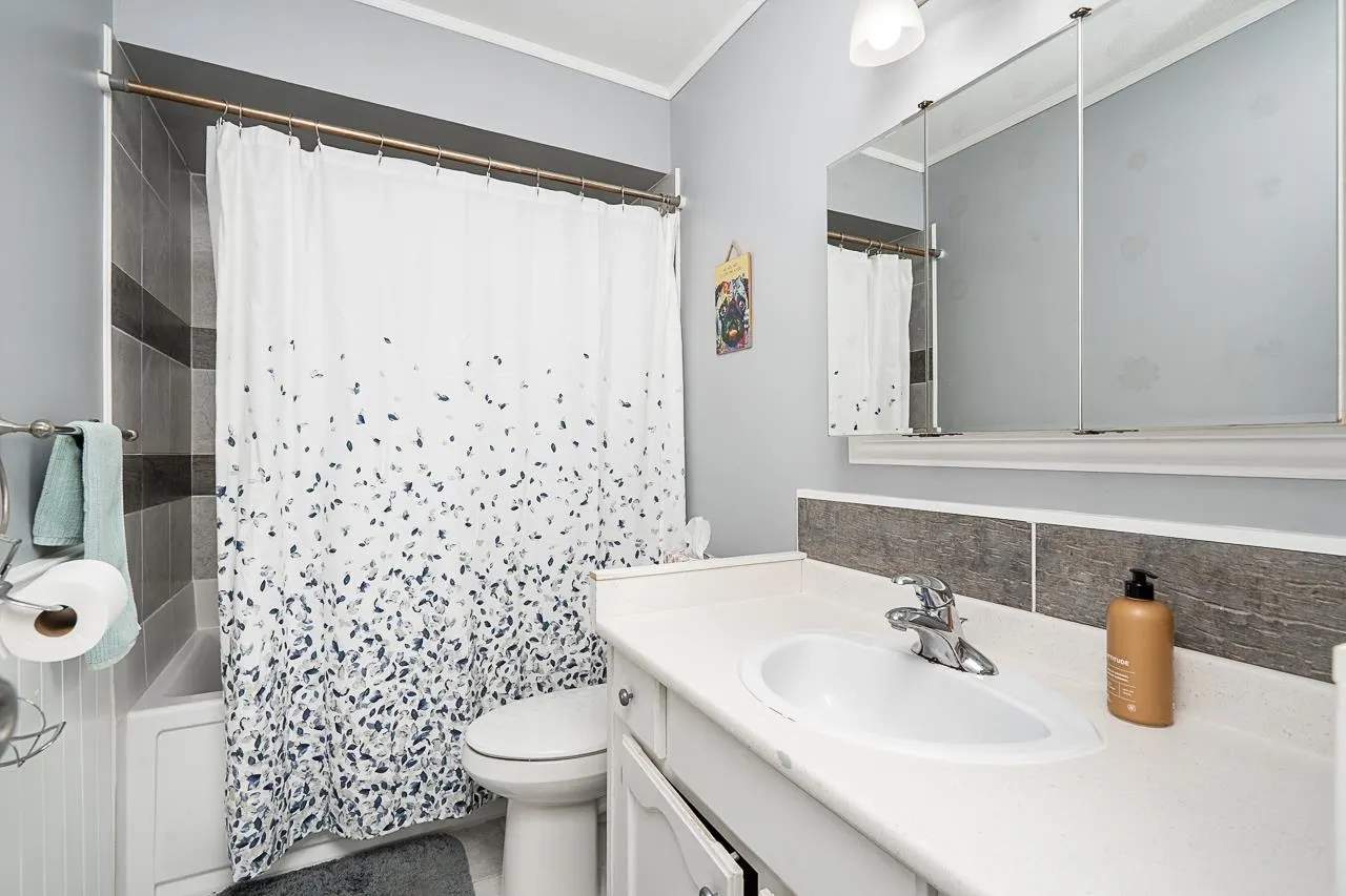32646 Antelope Avenue