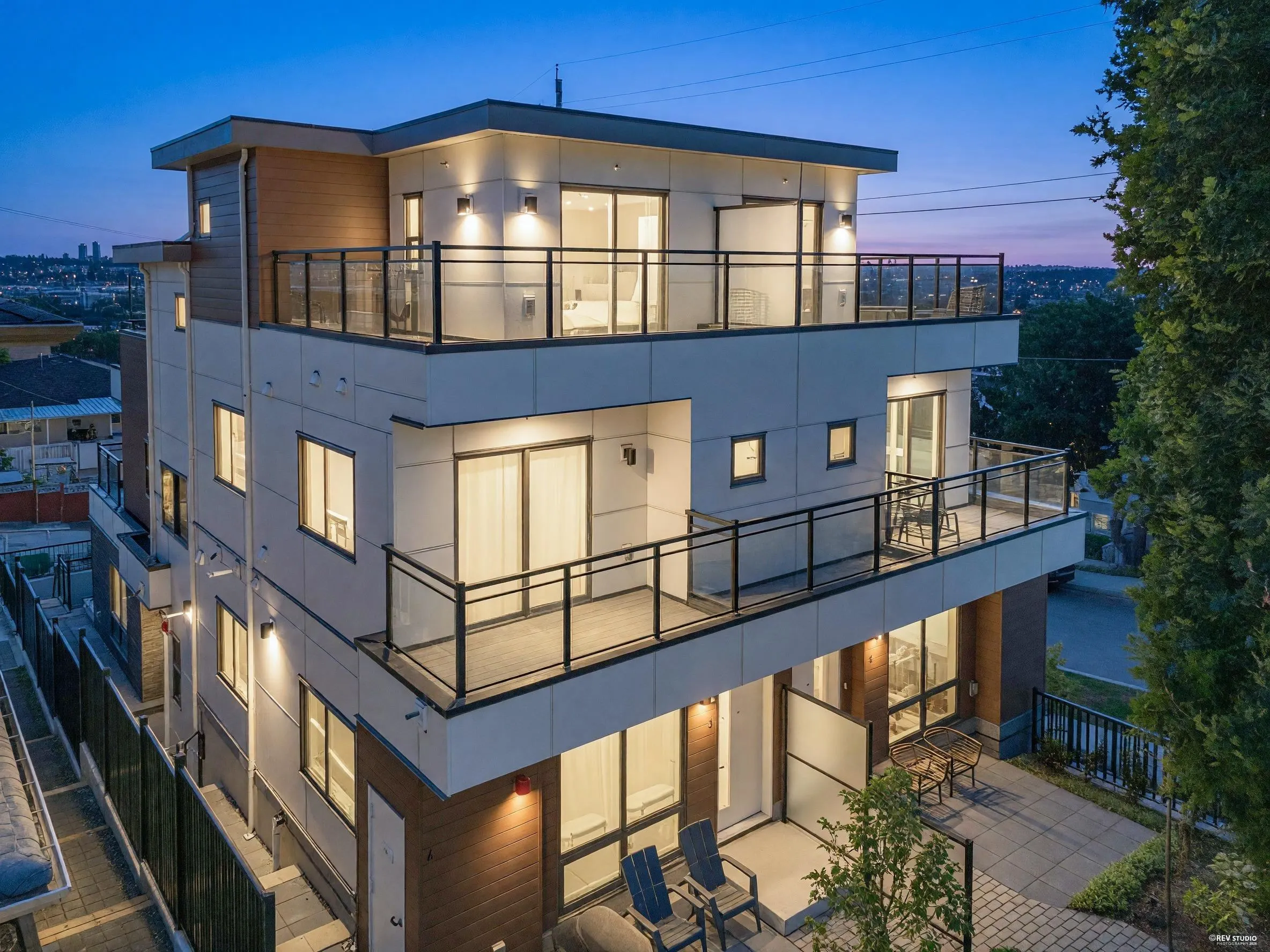 3800 Pender Street #2