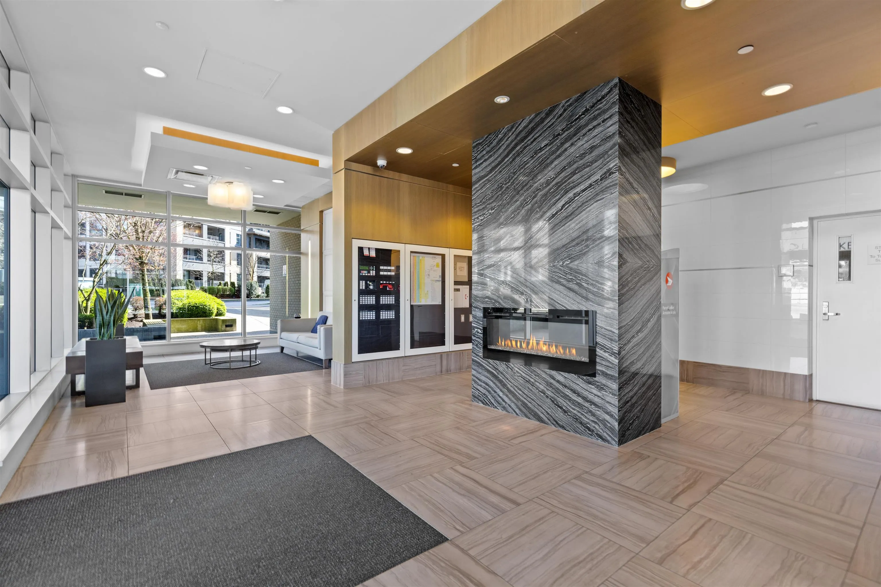 602 Como Lake Avenue #2501