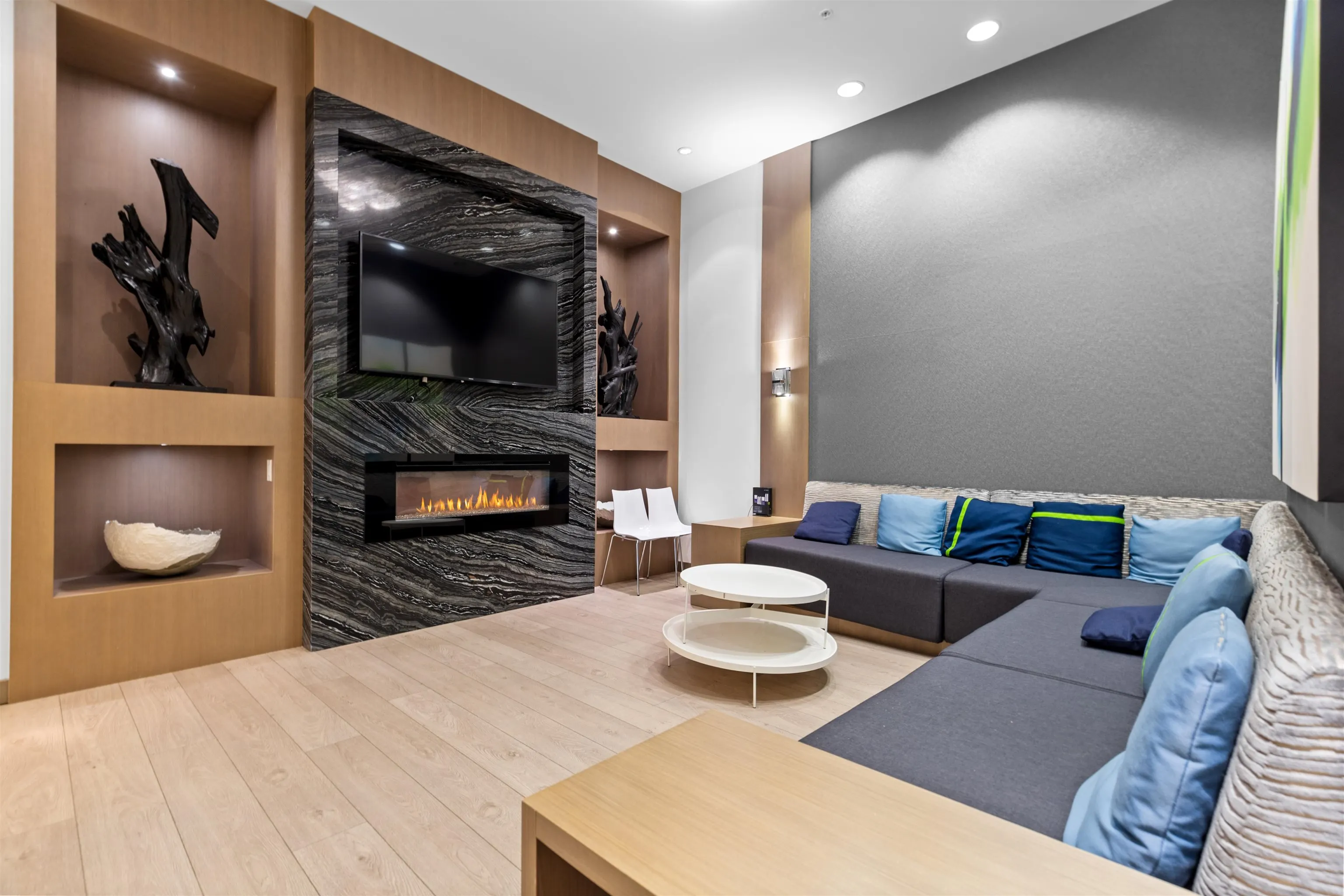 602 Como Lake Avenue #2501