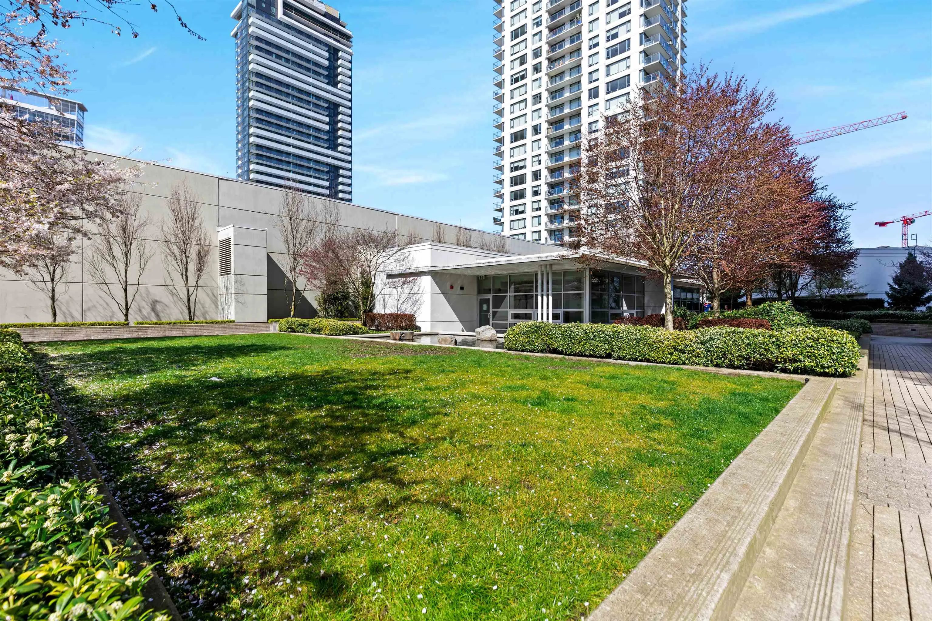602 Como Lake Avenue #2501