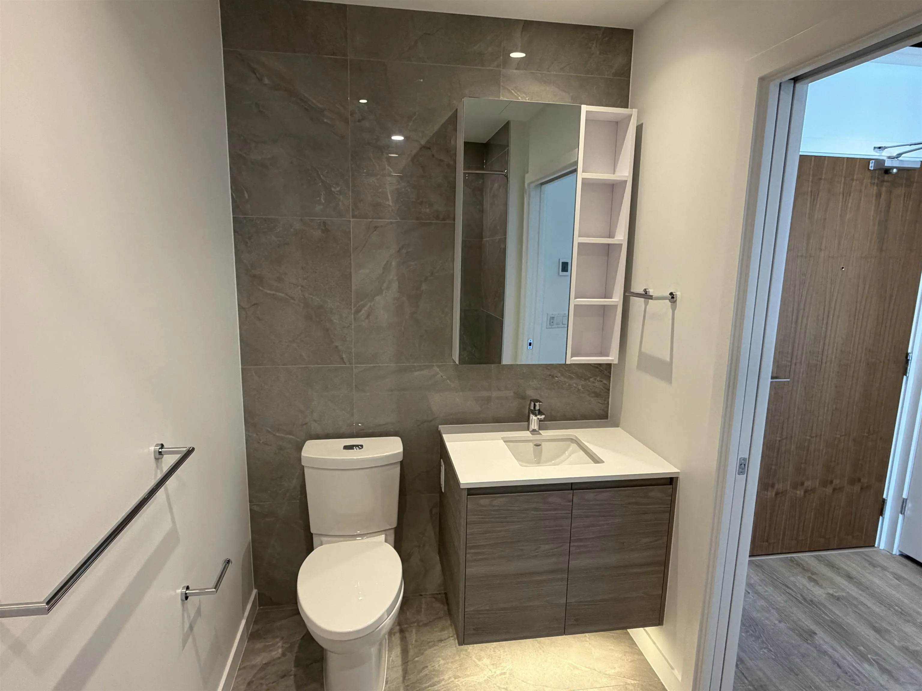 680 Quayside Drive #3005