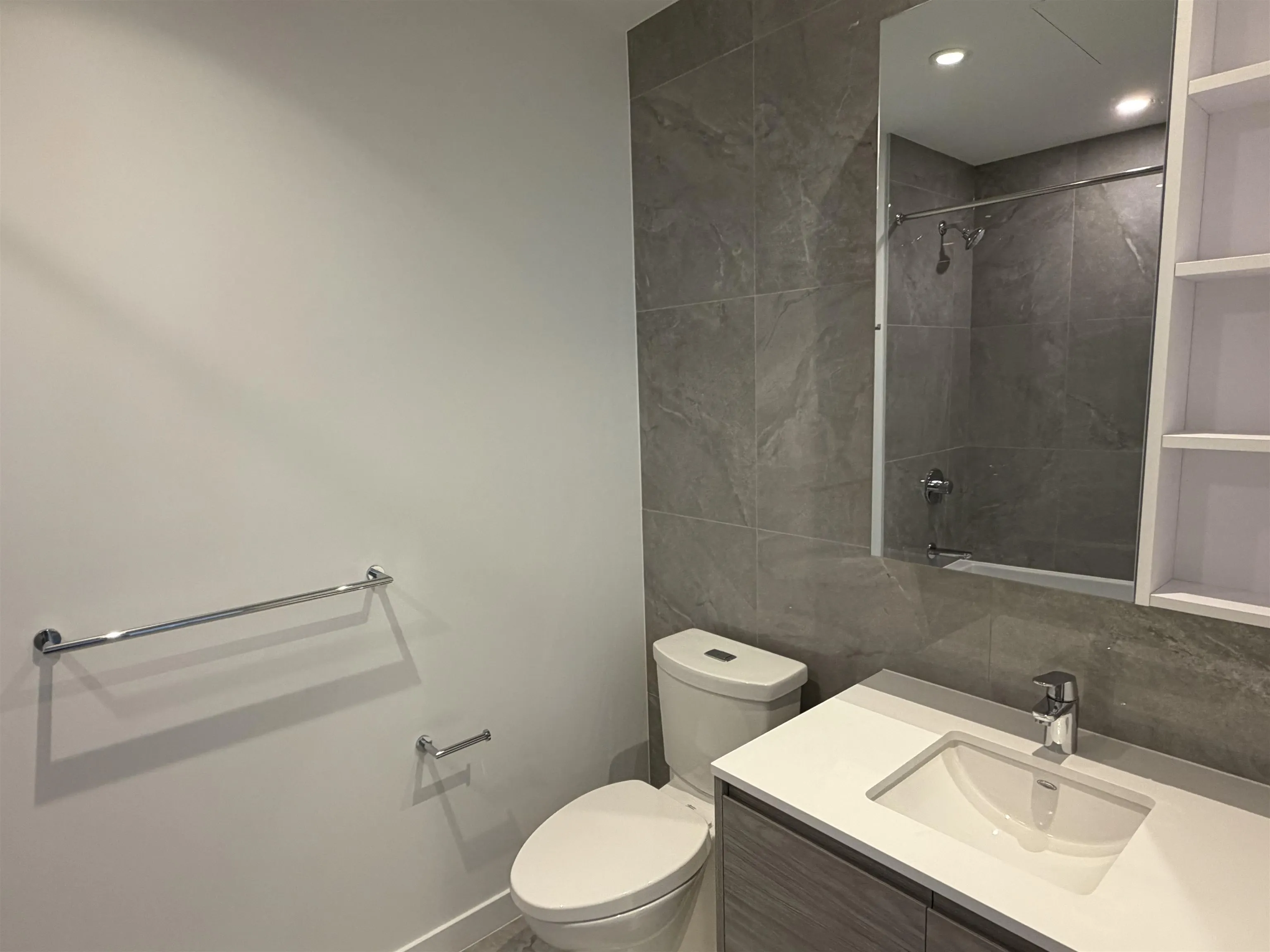 680 Quayside Drive #3005