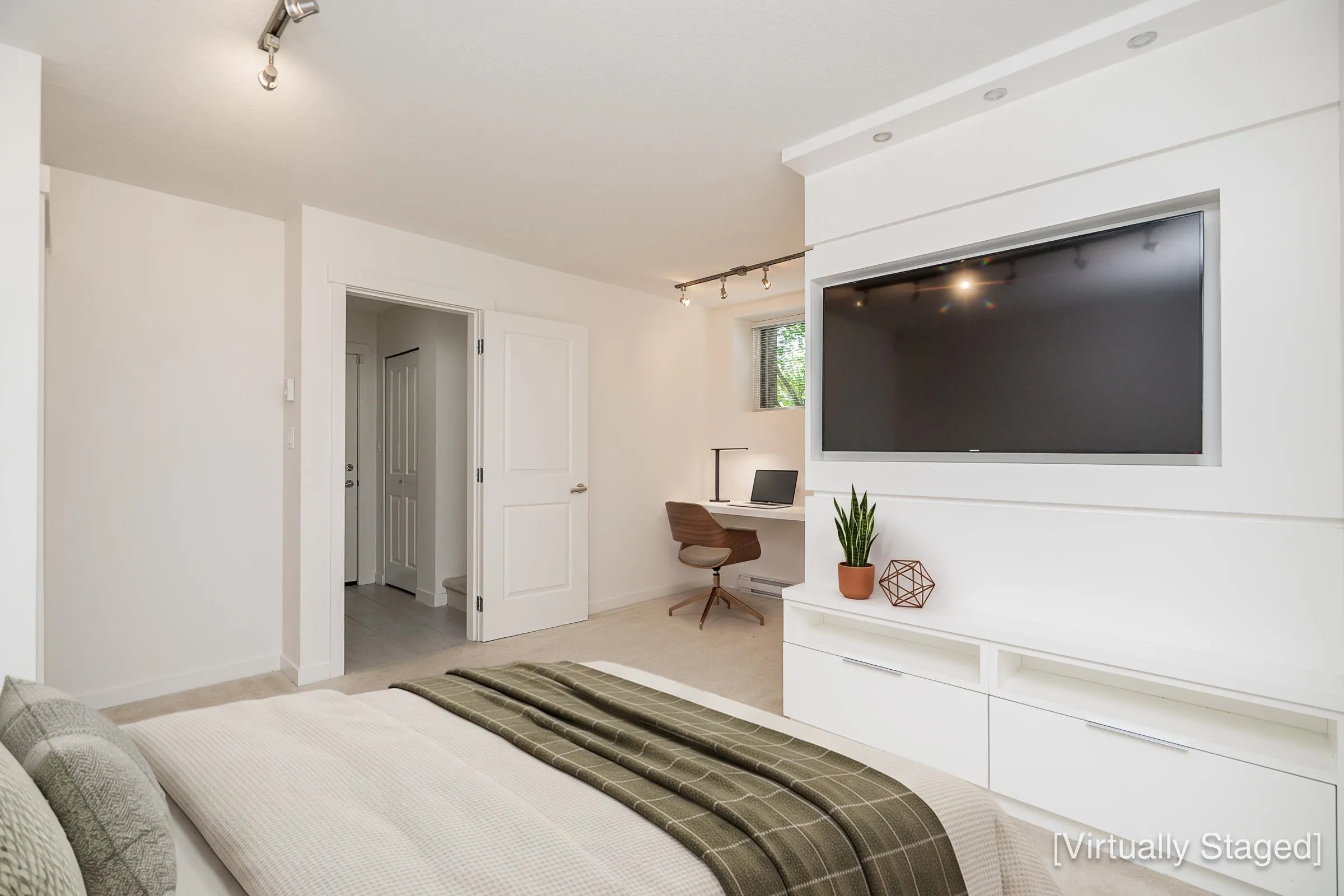 3400 Devonshire Avenue #10