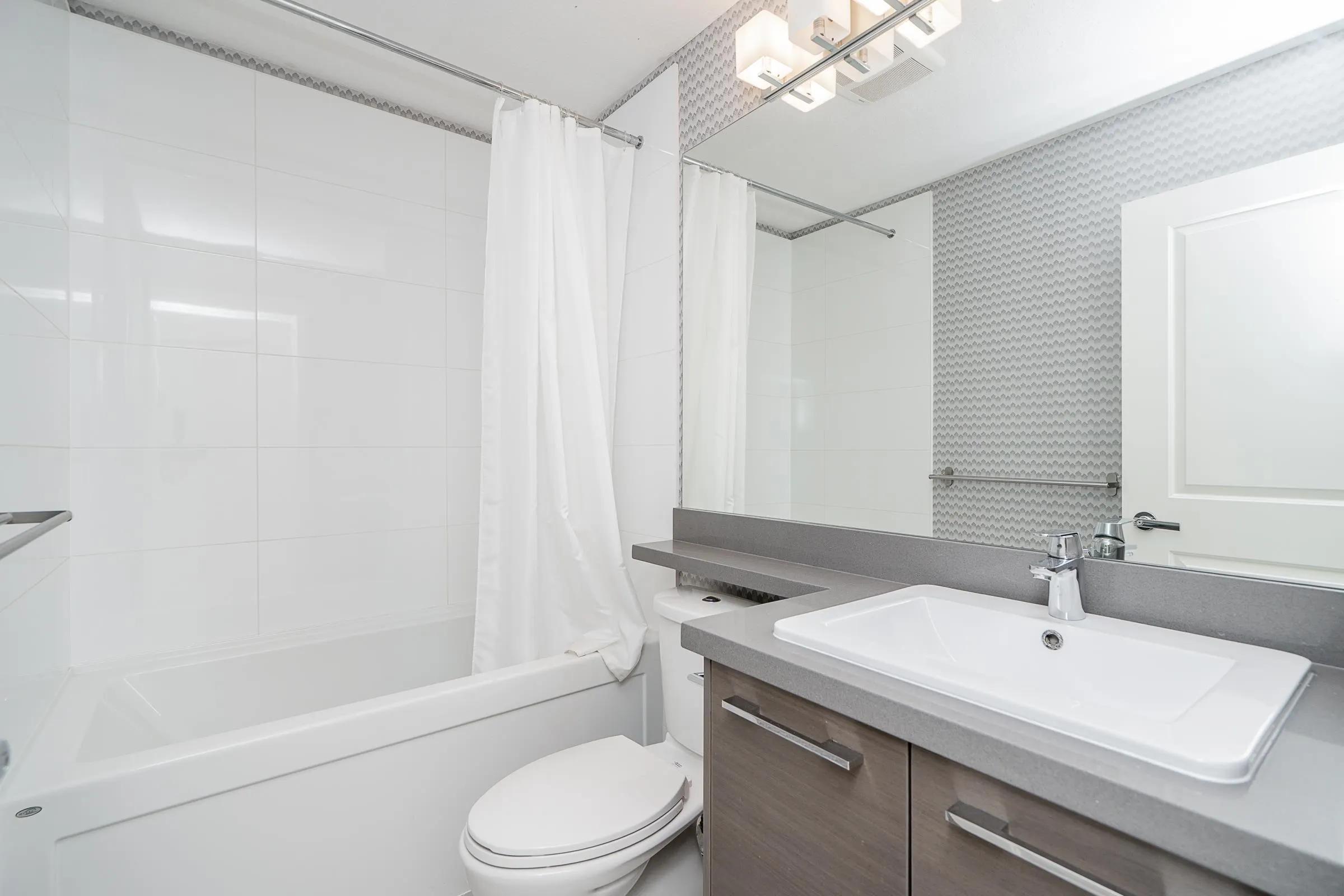 3400 Devonshire Avenue #10