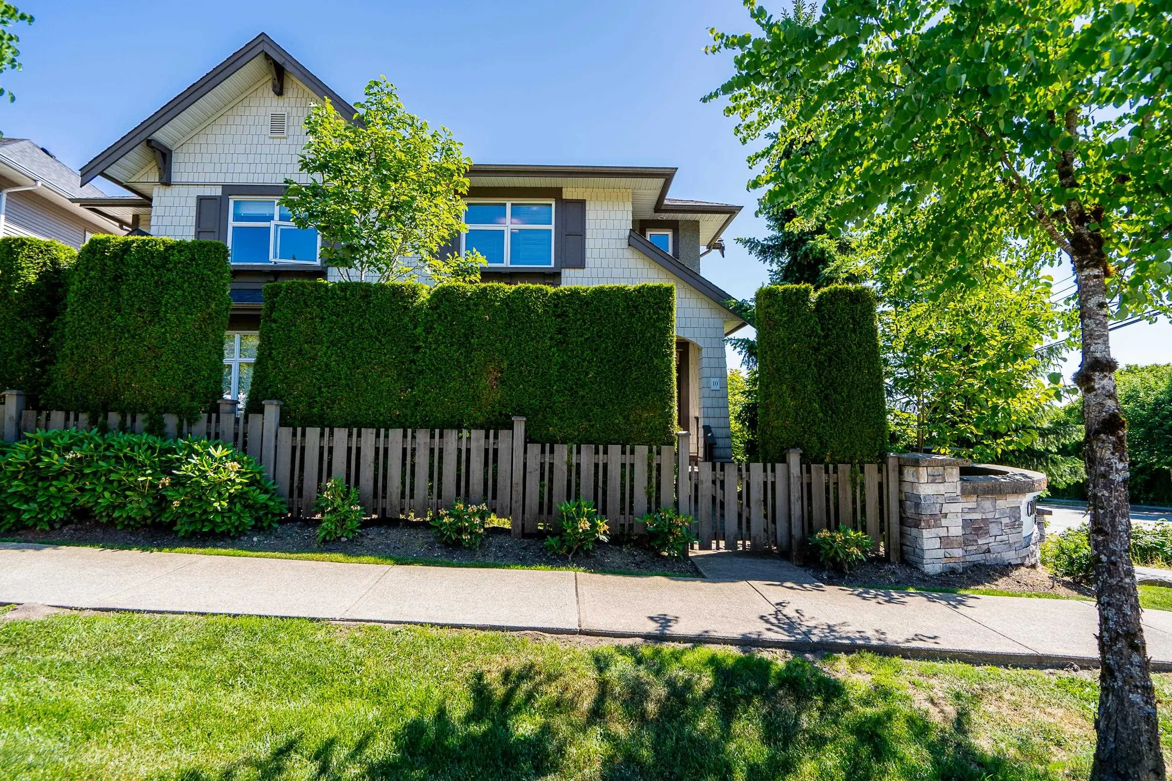 3400 Devonshire Avenue #10