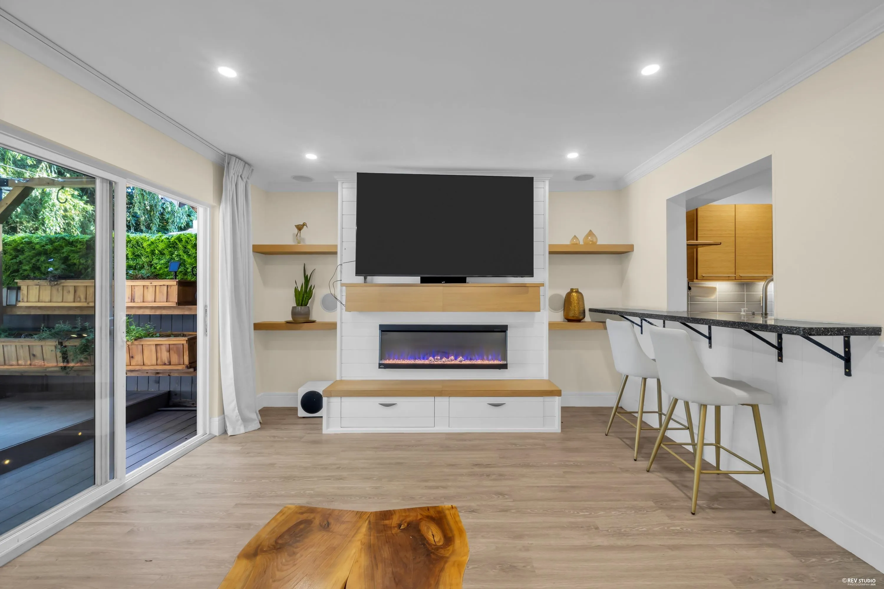 2624 Tretheway Drive