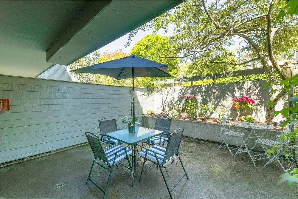 2119 Bellevue Avenue #208