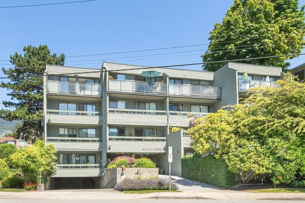 2119 Bellevue Avenue #208