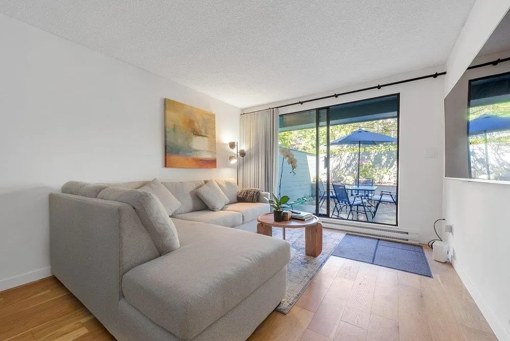 2119 Bellevue Avenue #208