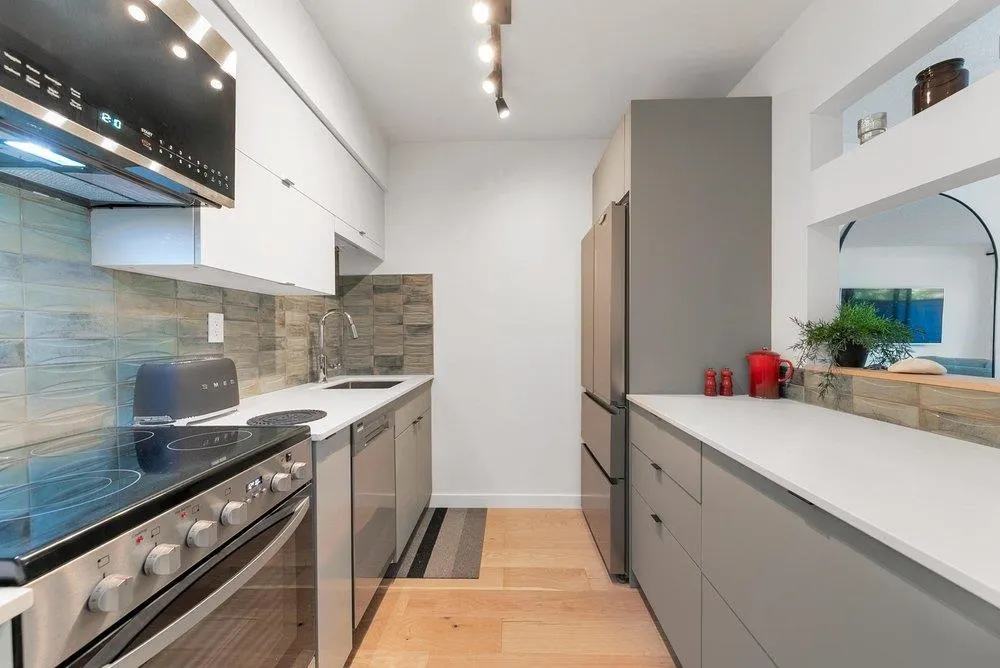 2119 Bellevue Avenue #208