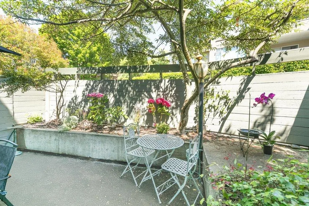 2119 Bellevue Avenue #208