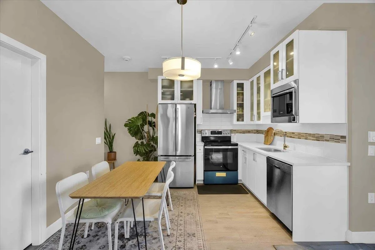 4882 Slocan Street #303