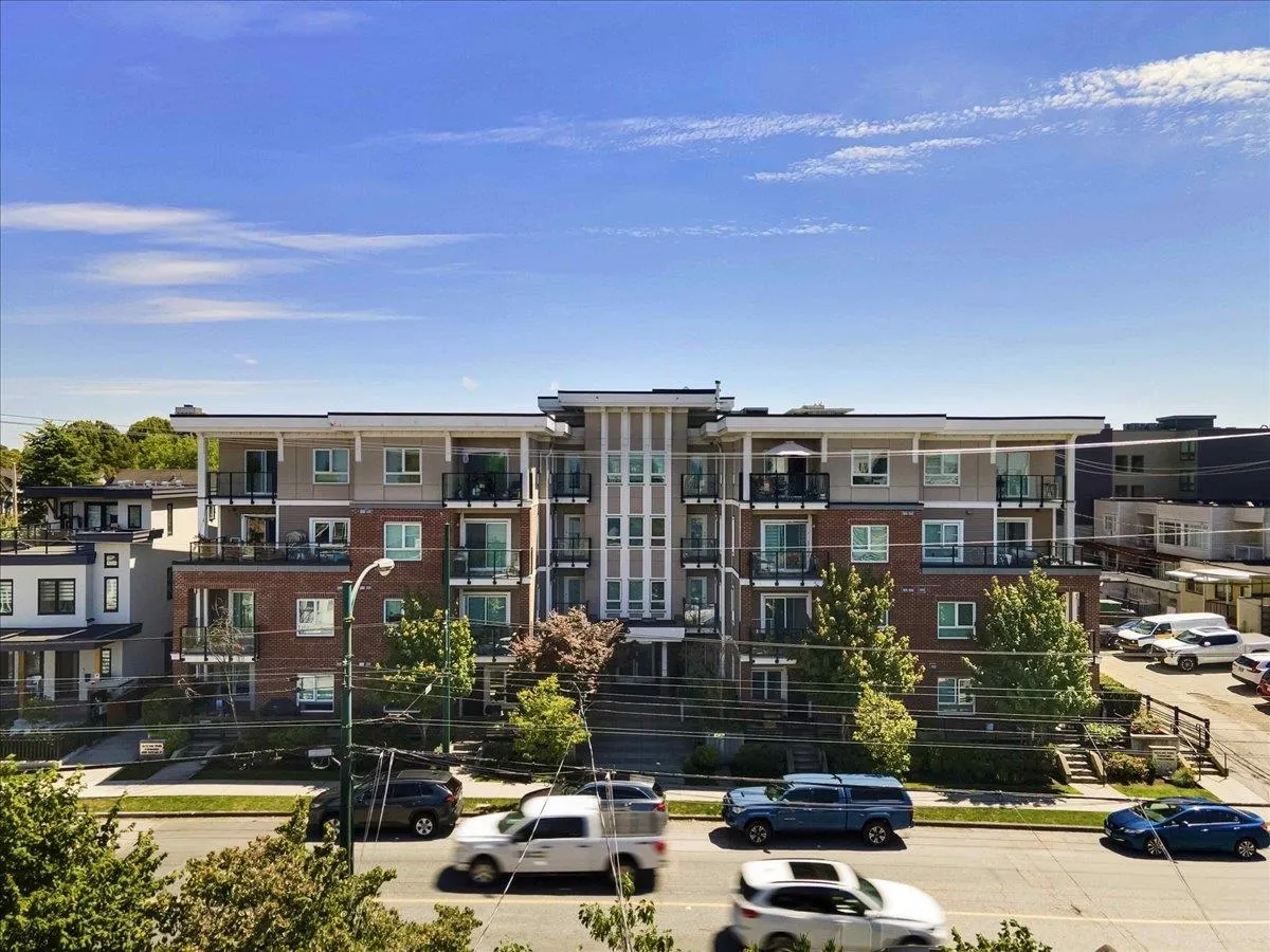 4882 Slocan Street #303