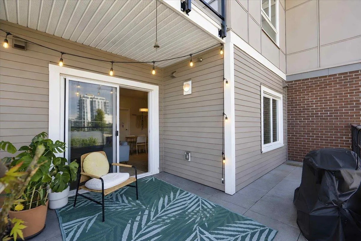 4882 Slocan Street #303