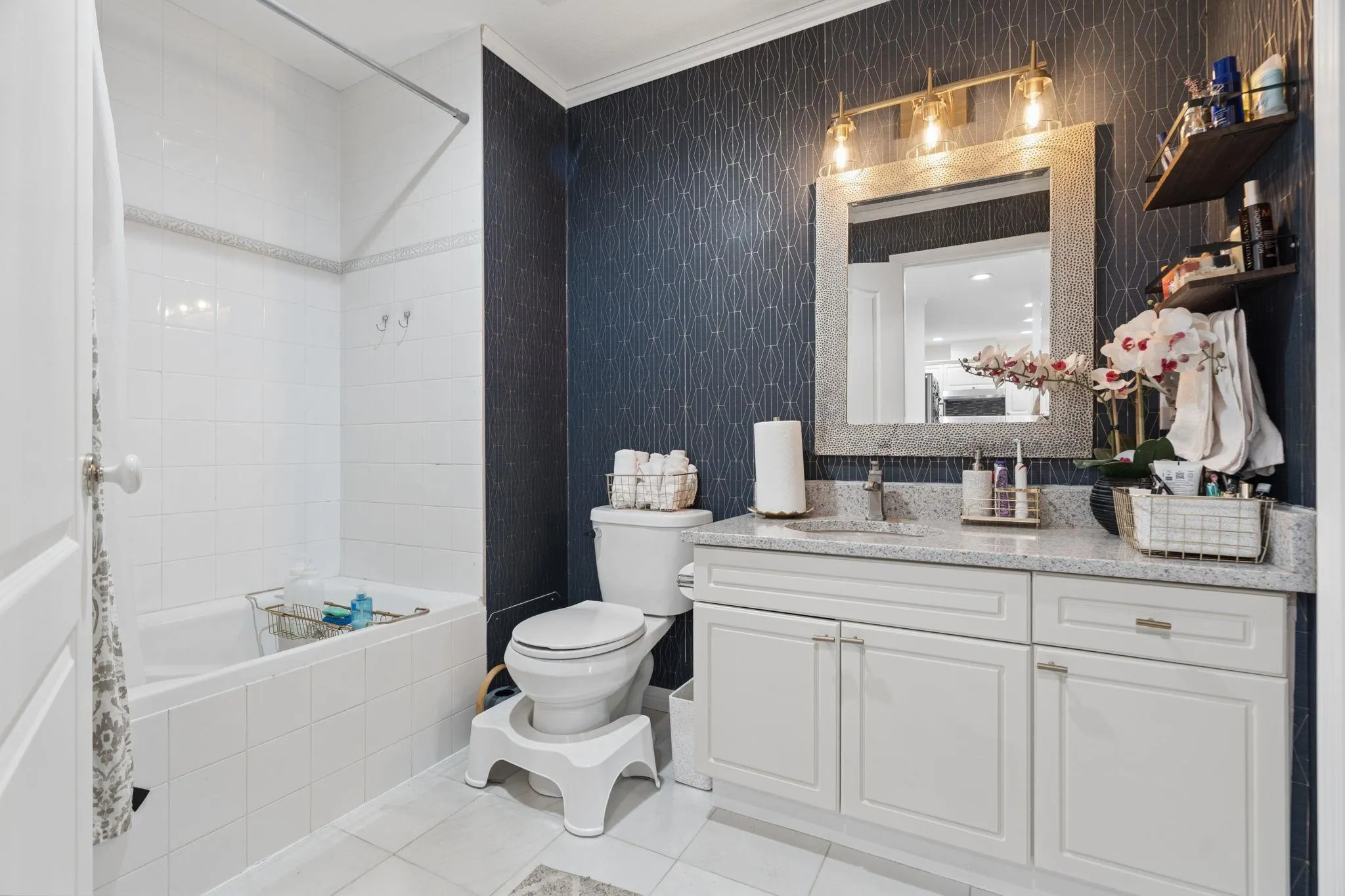 1500 Ostler Court #602