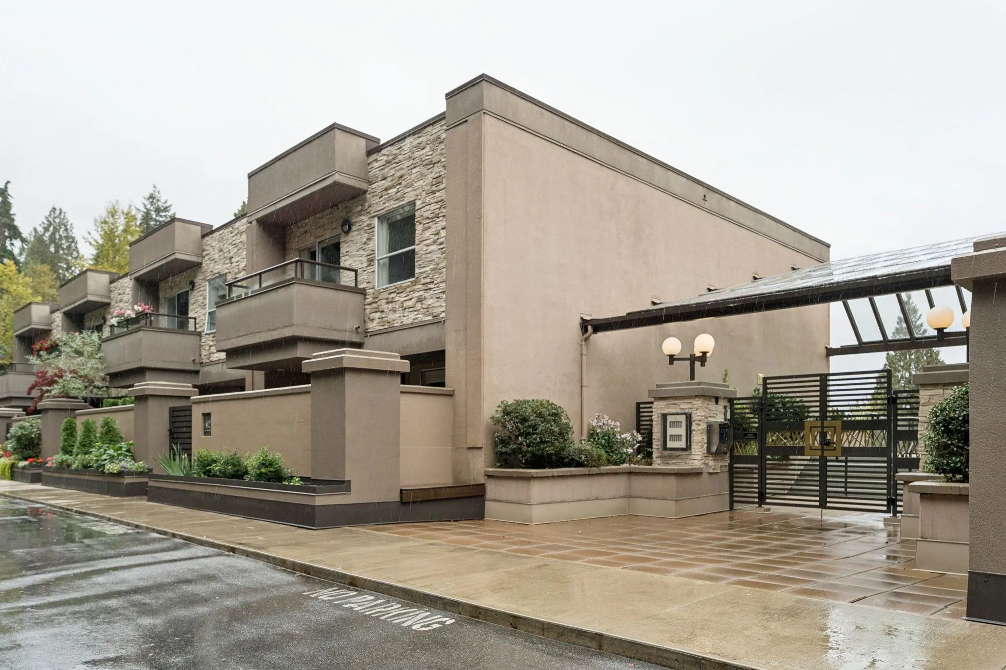 1500 Ostler Court #602