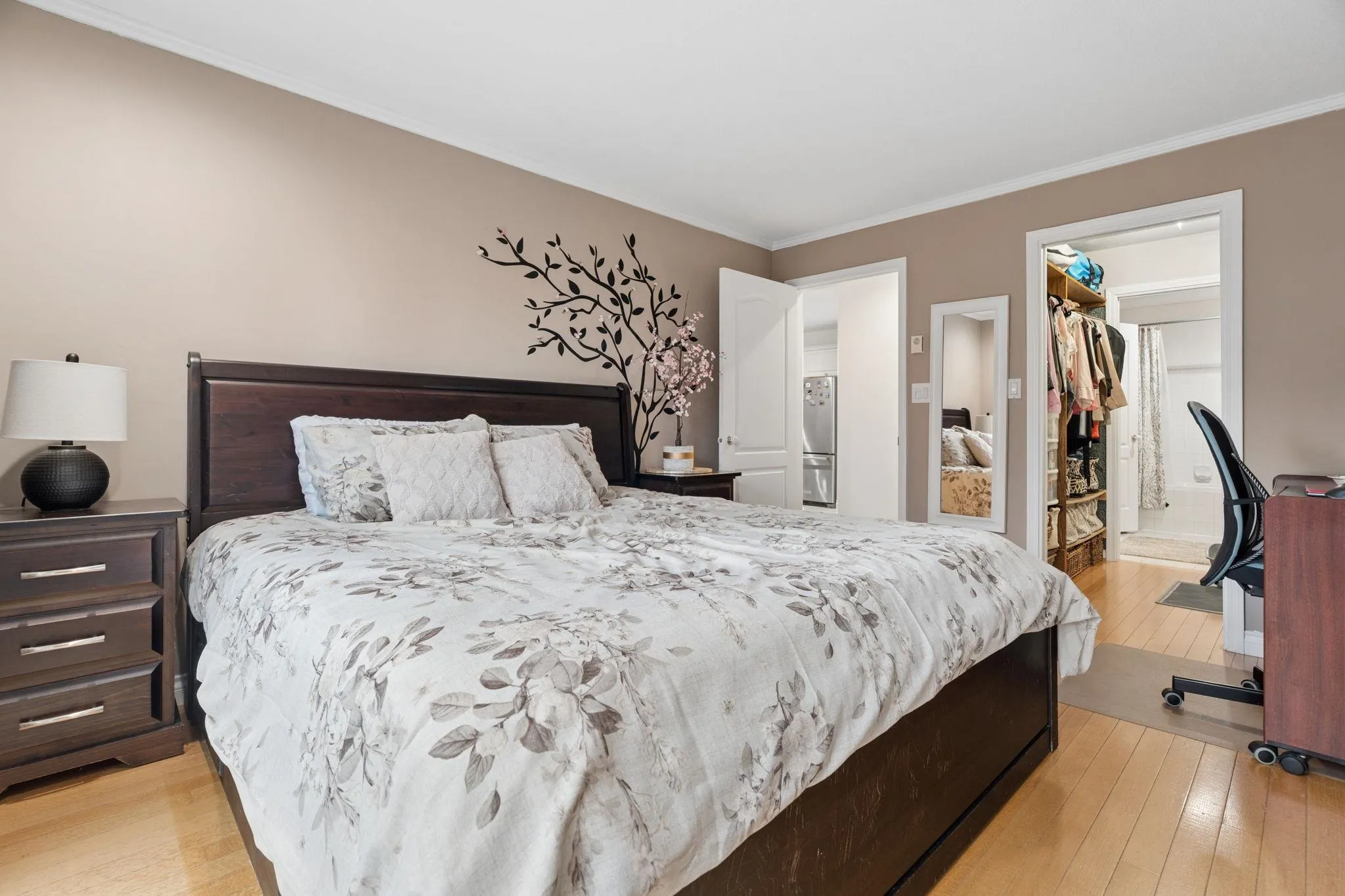 1500 Ostler Court #602