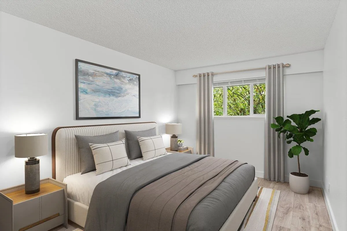 12096 222 Street #212