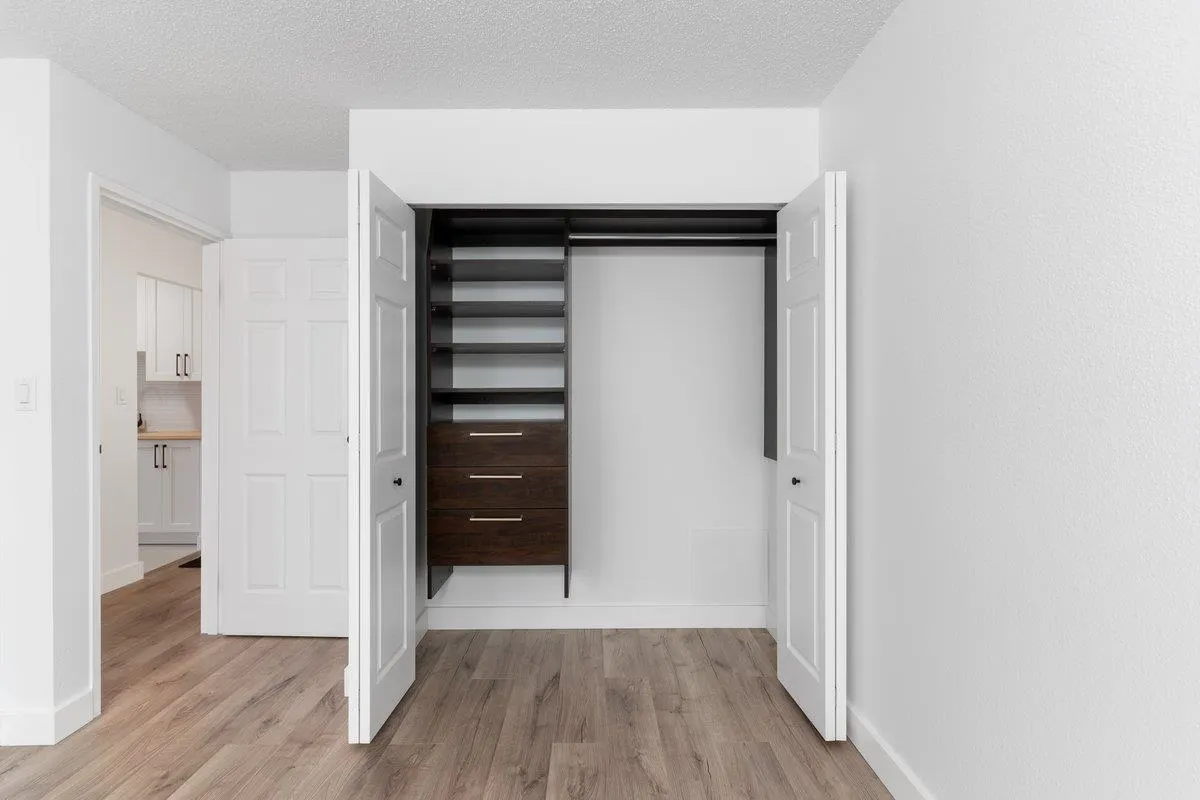 12096 222 Street #212